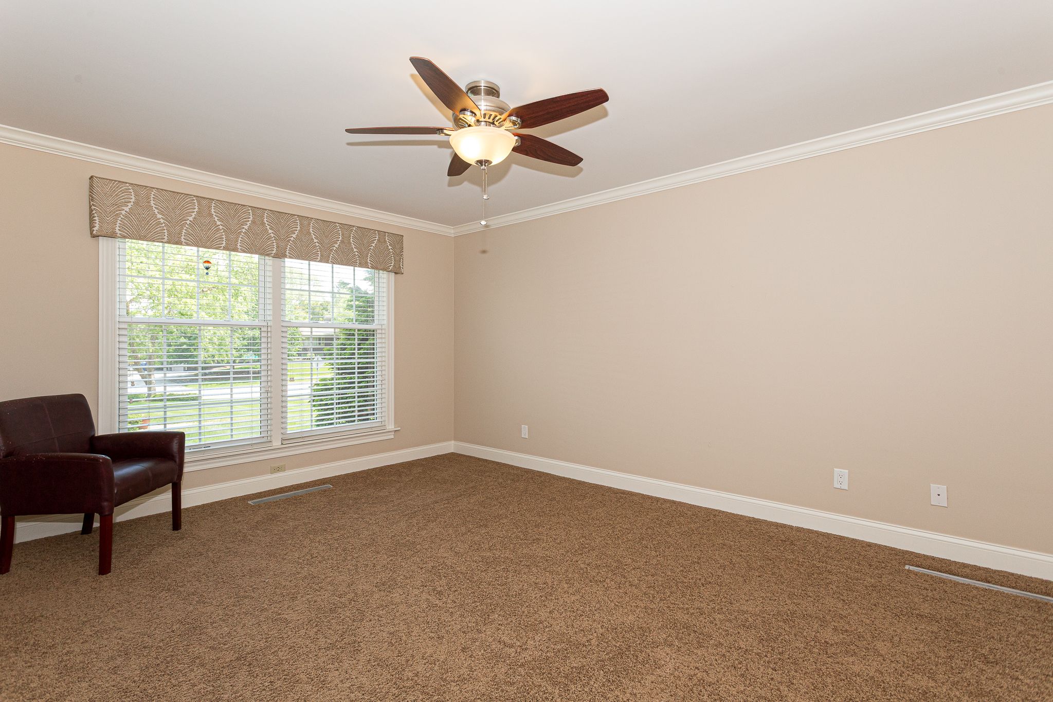 3215 E Locust St, Davenport, IA, Image 17