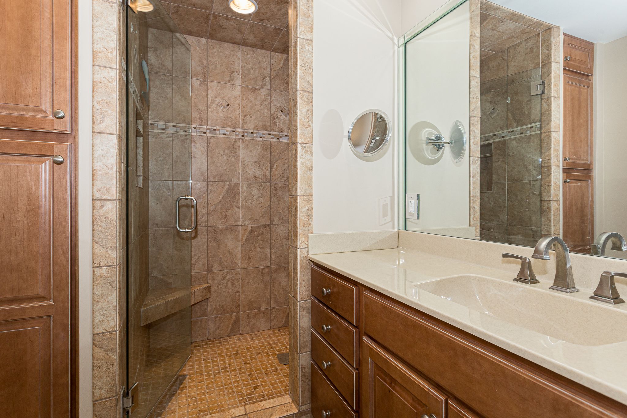 3215 E Locust St, Davenport, IA, Image 19