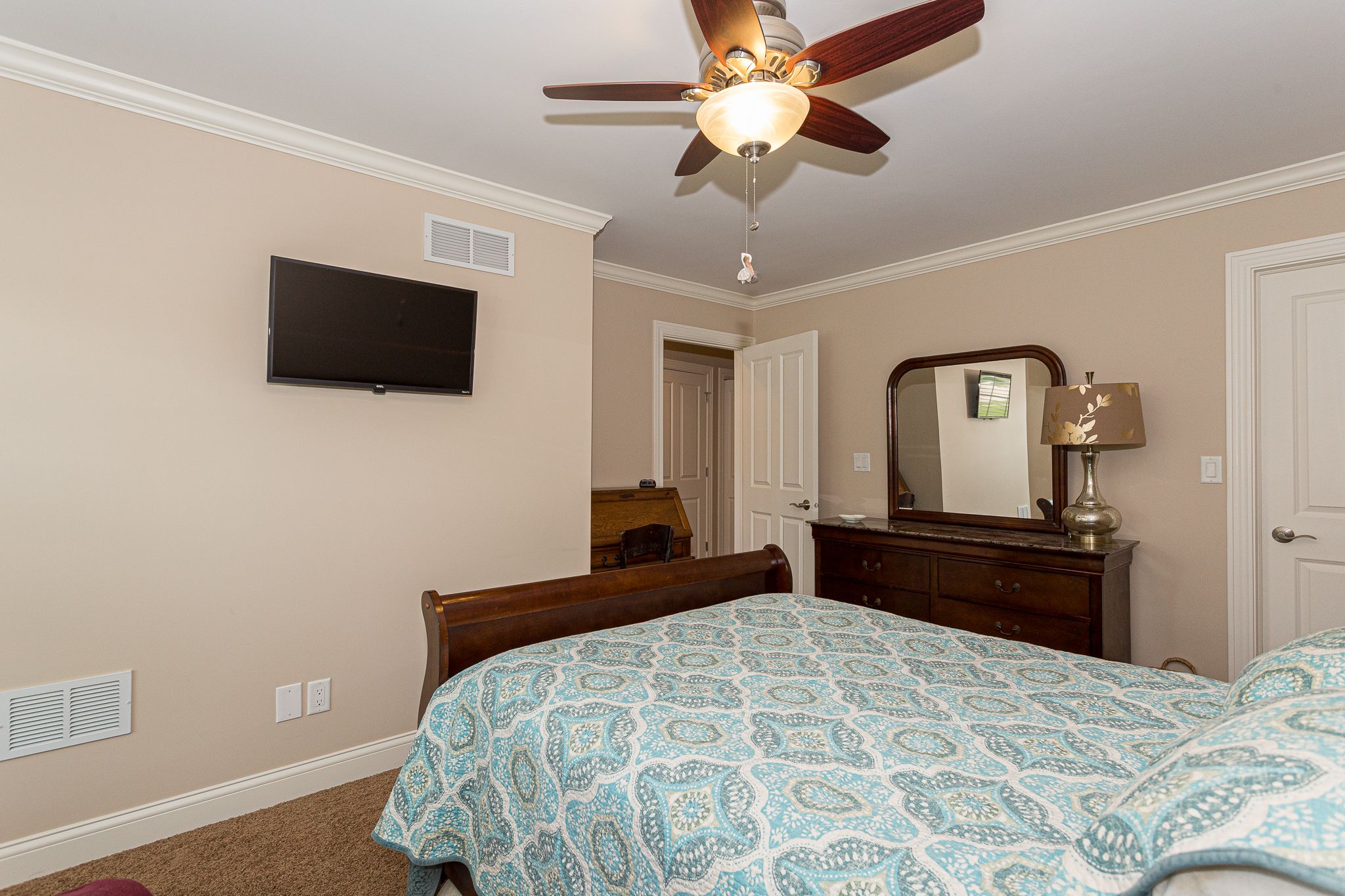 3215 E Locust St, Davenport, IA, Image 23