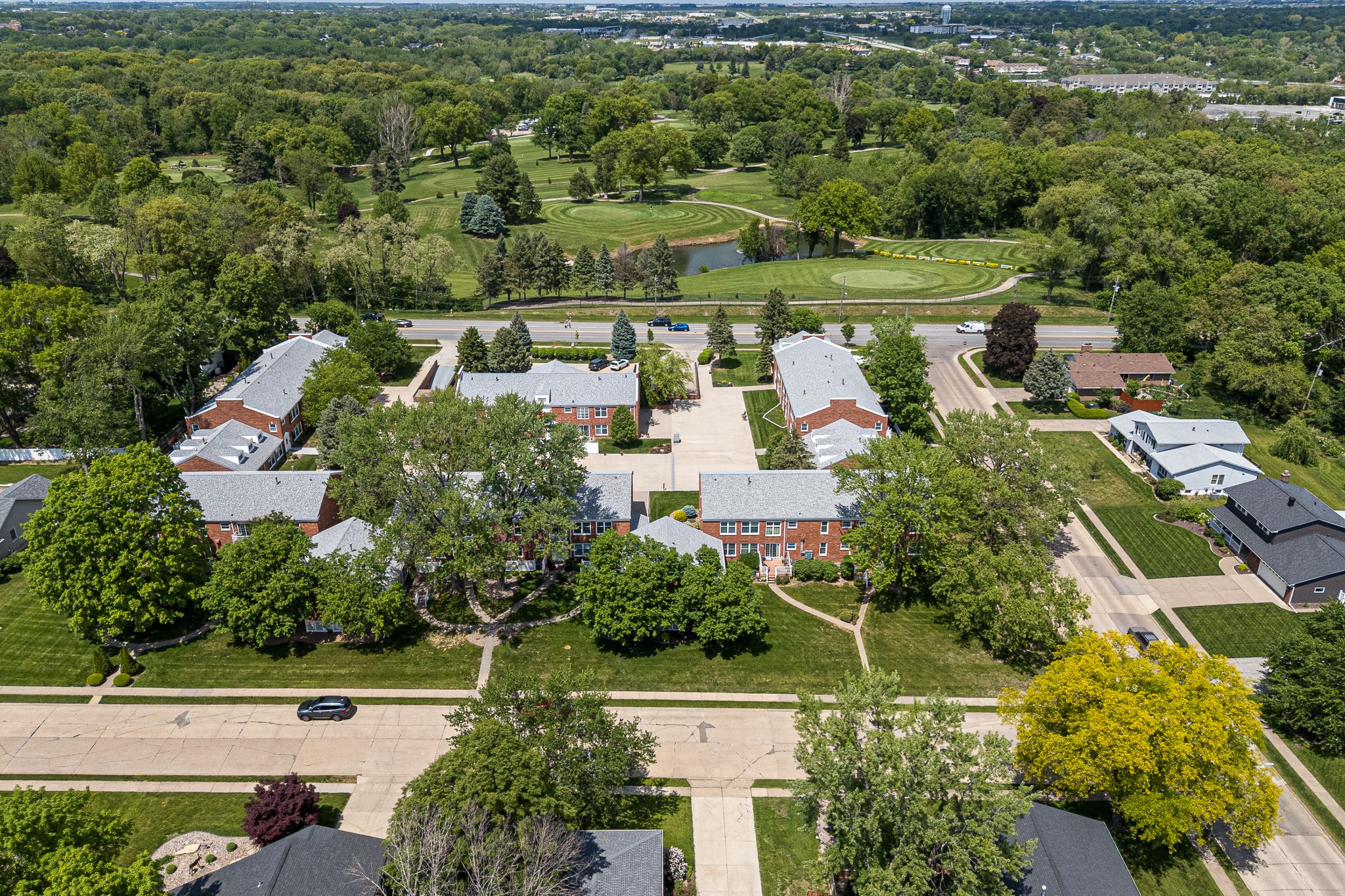 3215 E Locust St, Davenport, IA, Image 2