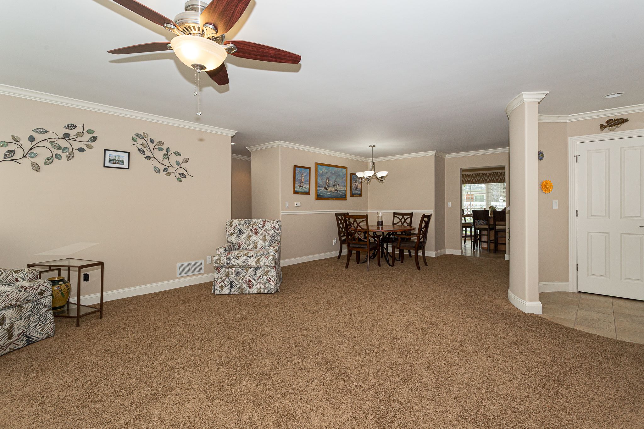 3215 E Locust St, Davenport, IA, Image 4