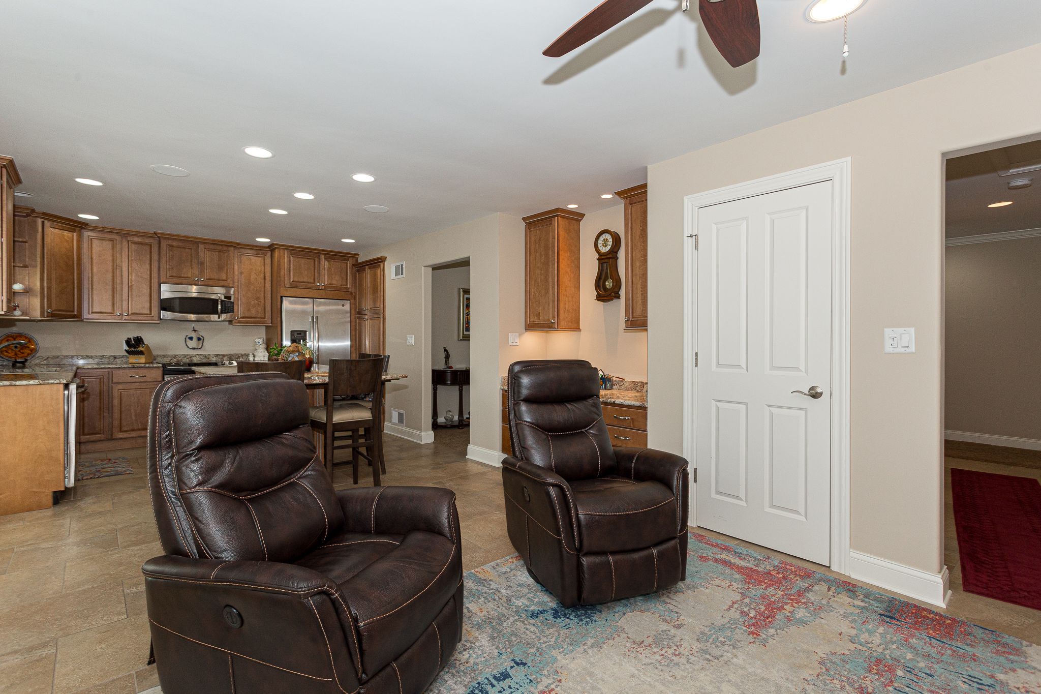 3215 E Locust St, Davenport, IA, Image 8