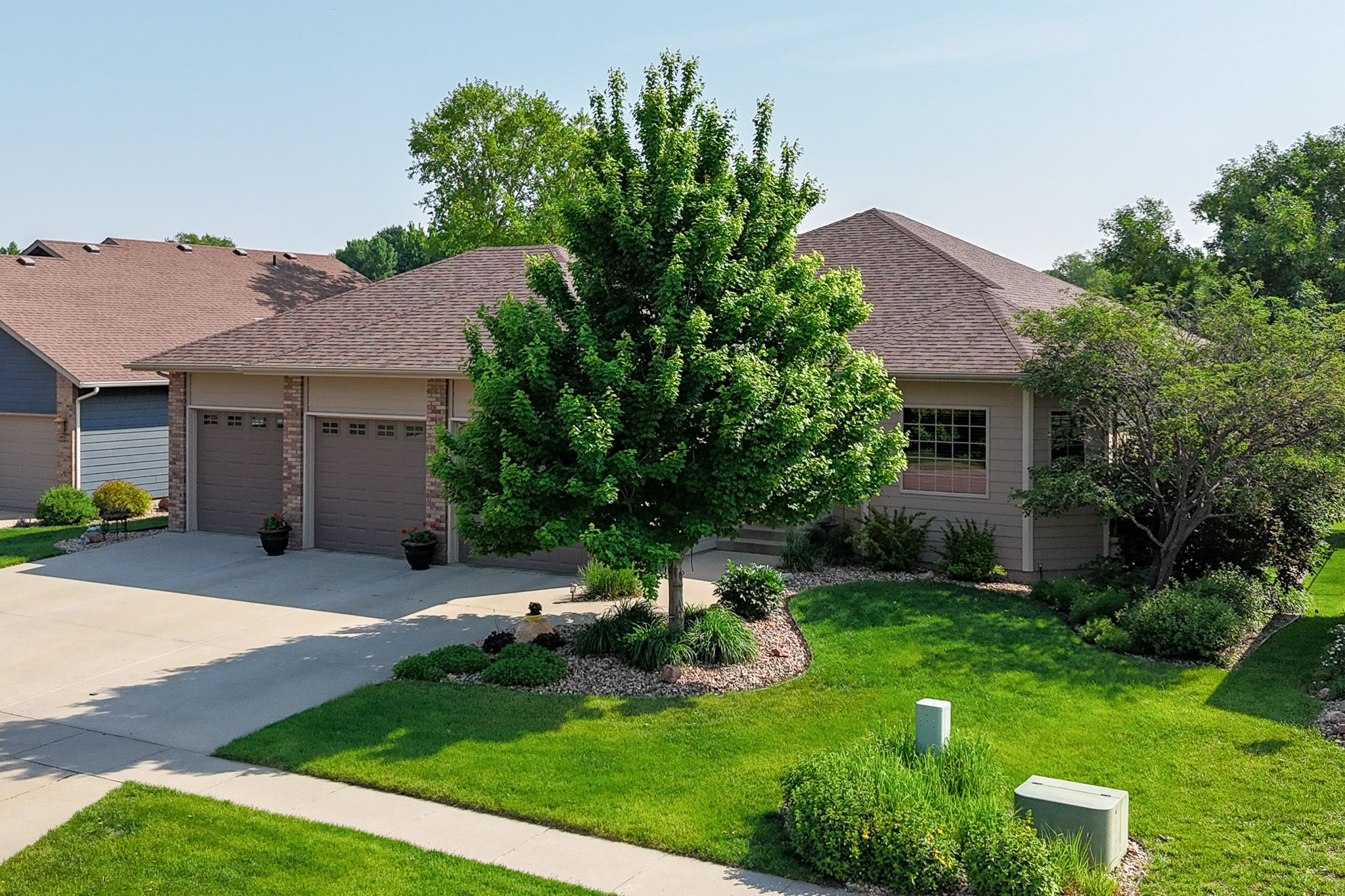 216 E Tabor Ct, Brandon, SD, Image 4