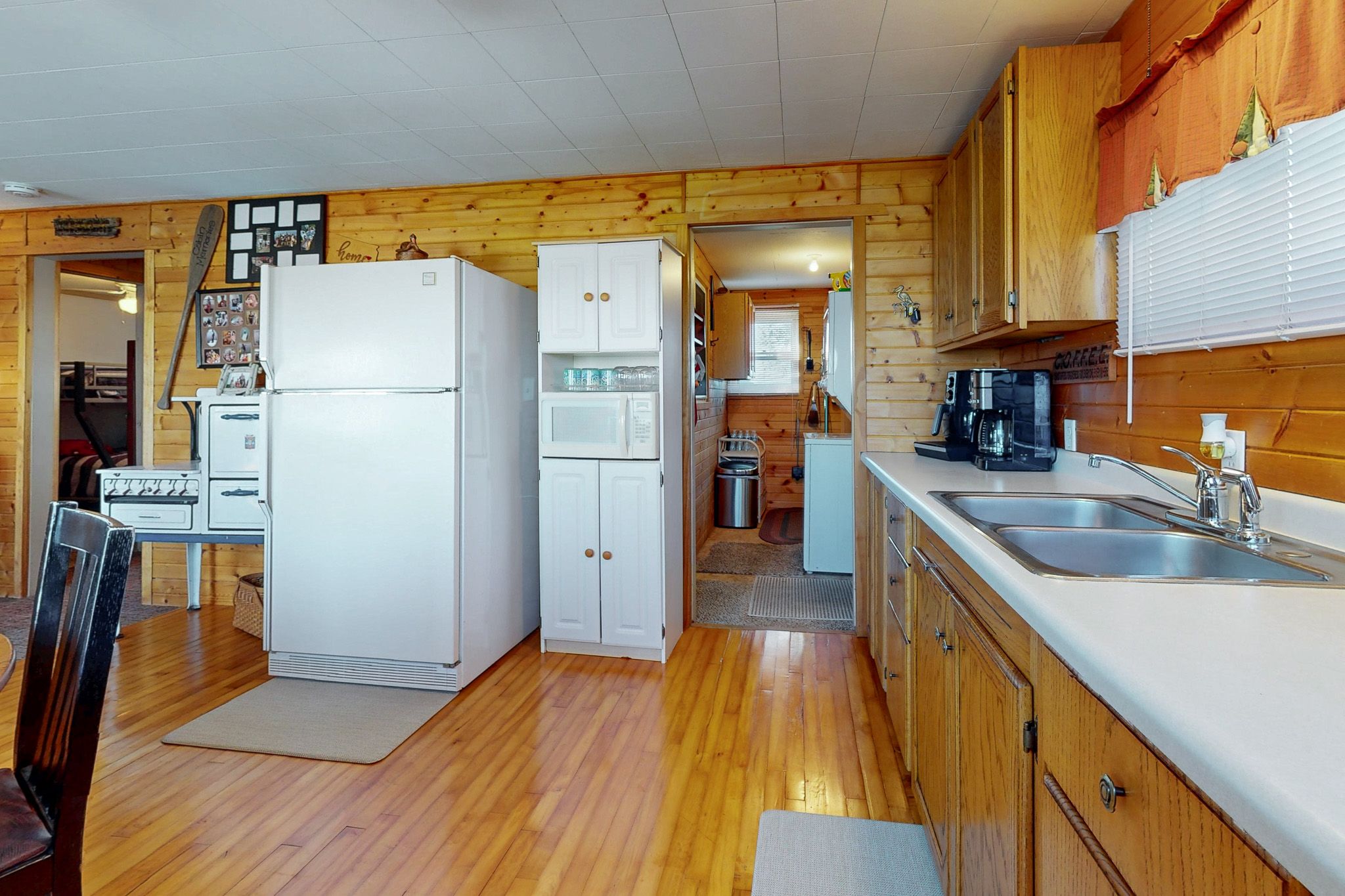 10 Oakwood Shoreline Dr, Bruce, SD, Image 9