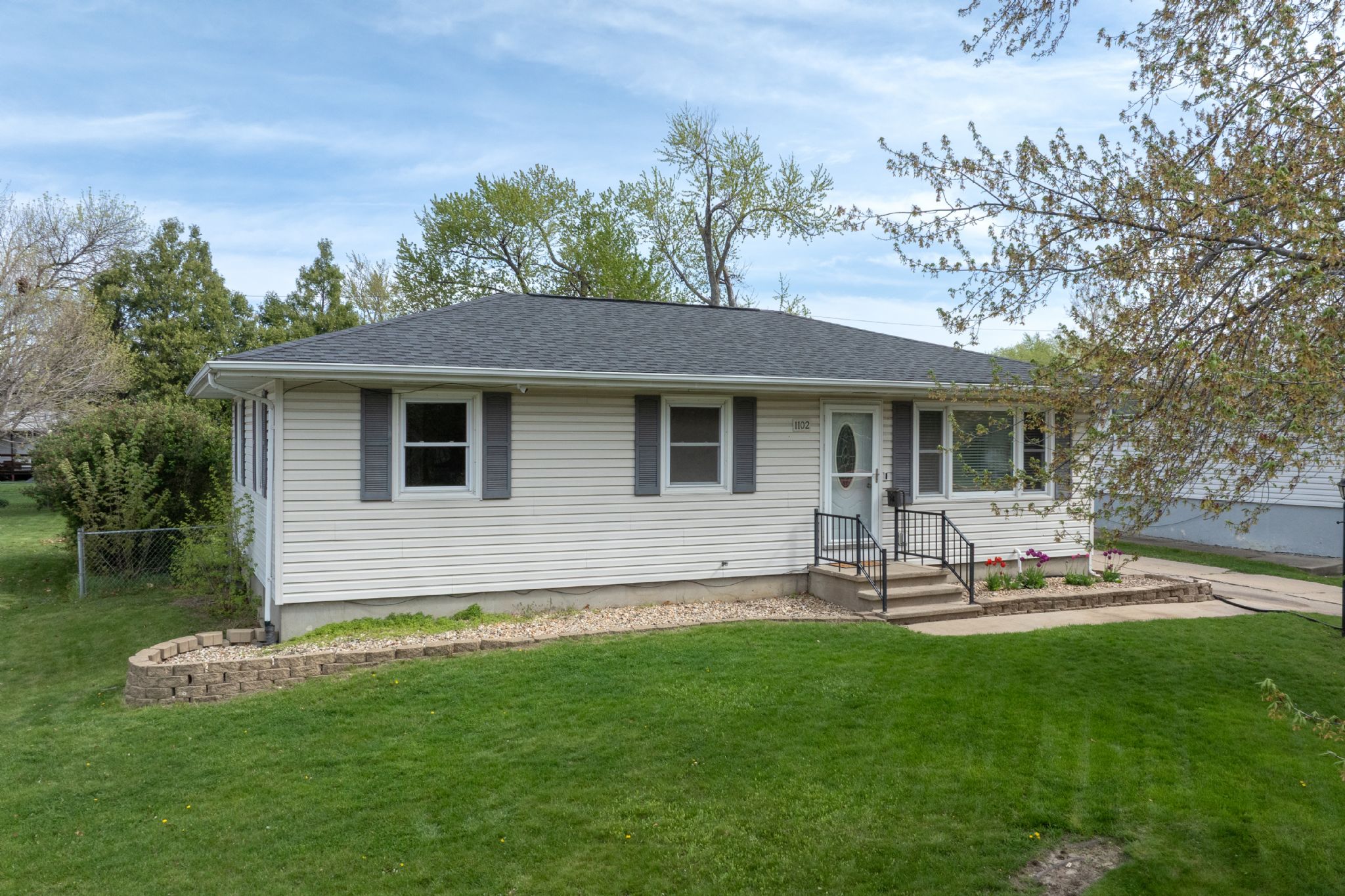 1102 Raney St, Hiawatha, IA, Image 0