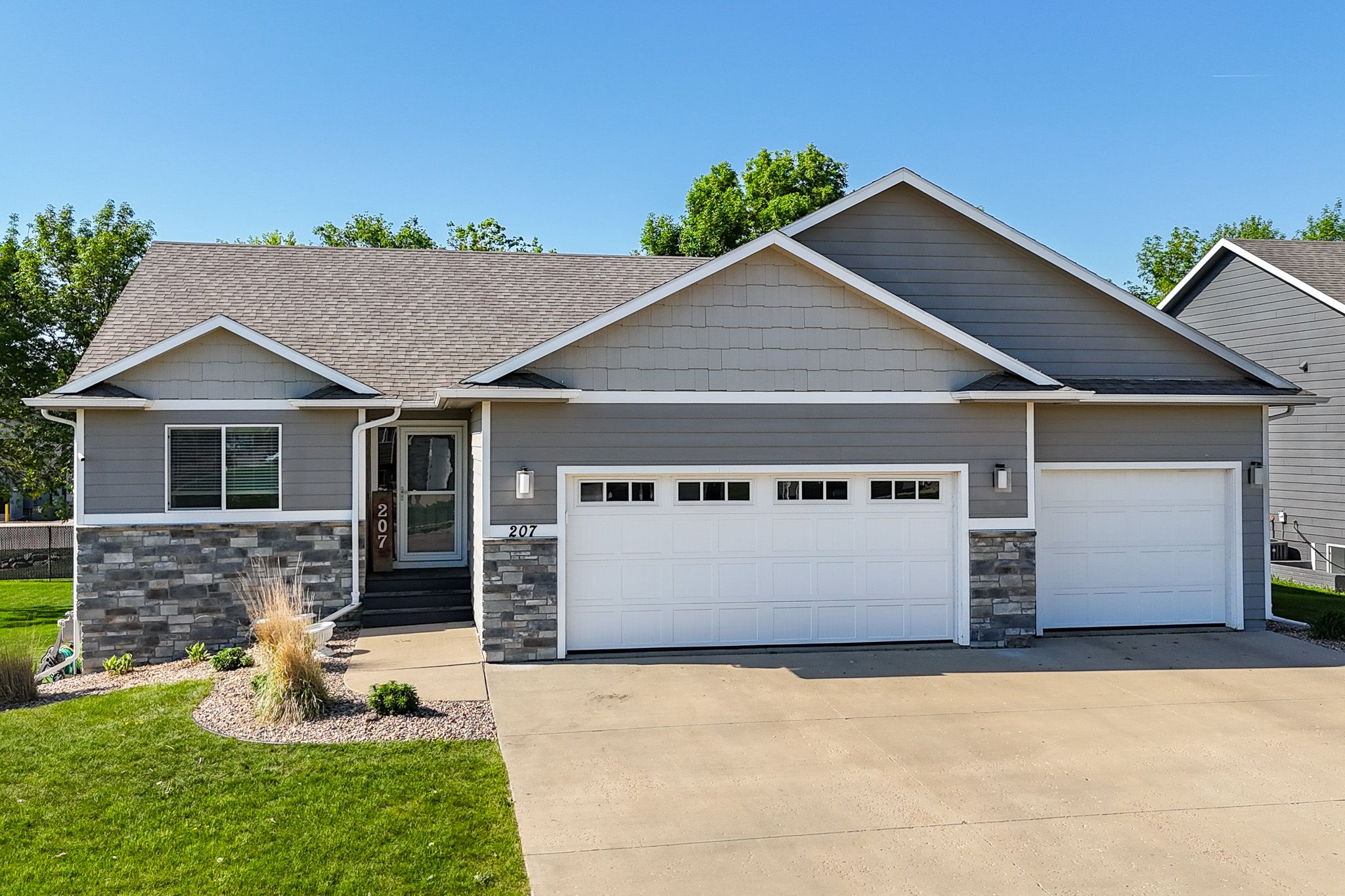 207 Tiger St, Harrisburg, SD, Image 0