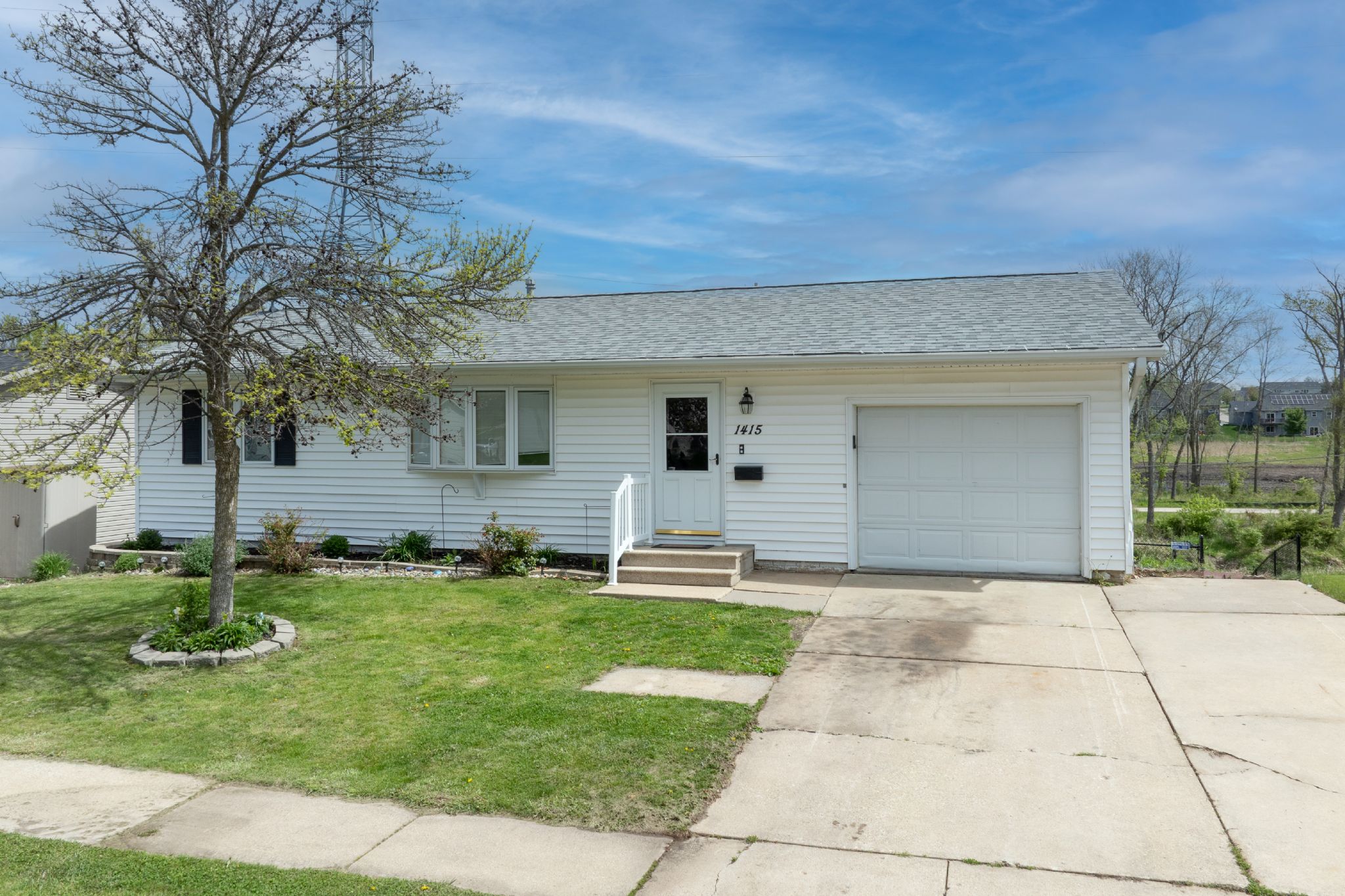1415 Parkview Dr, Marion, IA, Image 0
