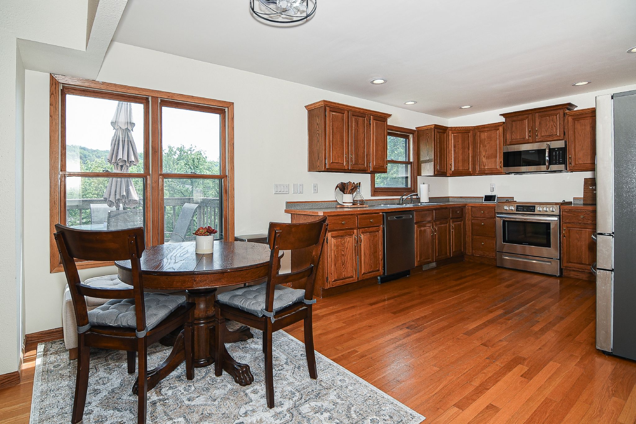 11184 Woodview Drive, Dubuque, IA, Image 9