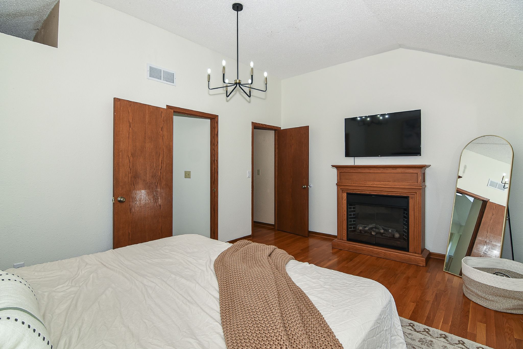11184 Woodview Drive, Dubuque, IA, Image 17