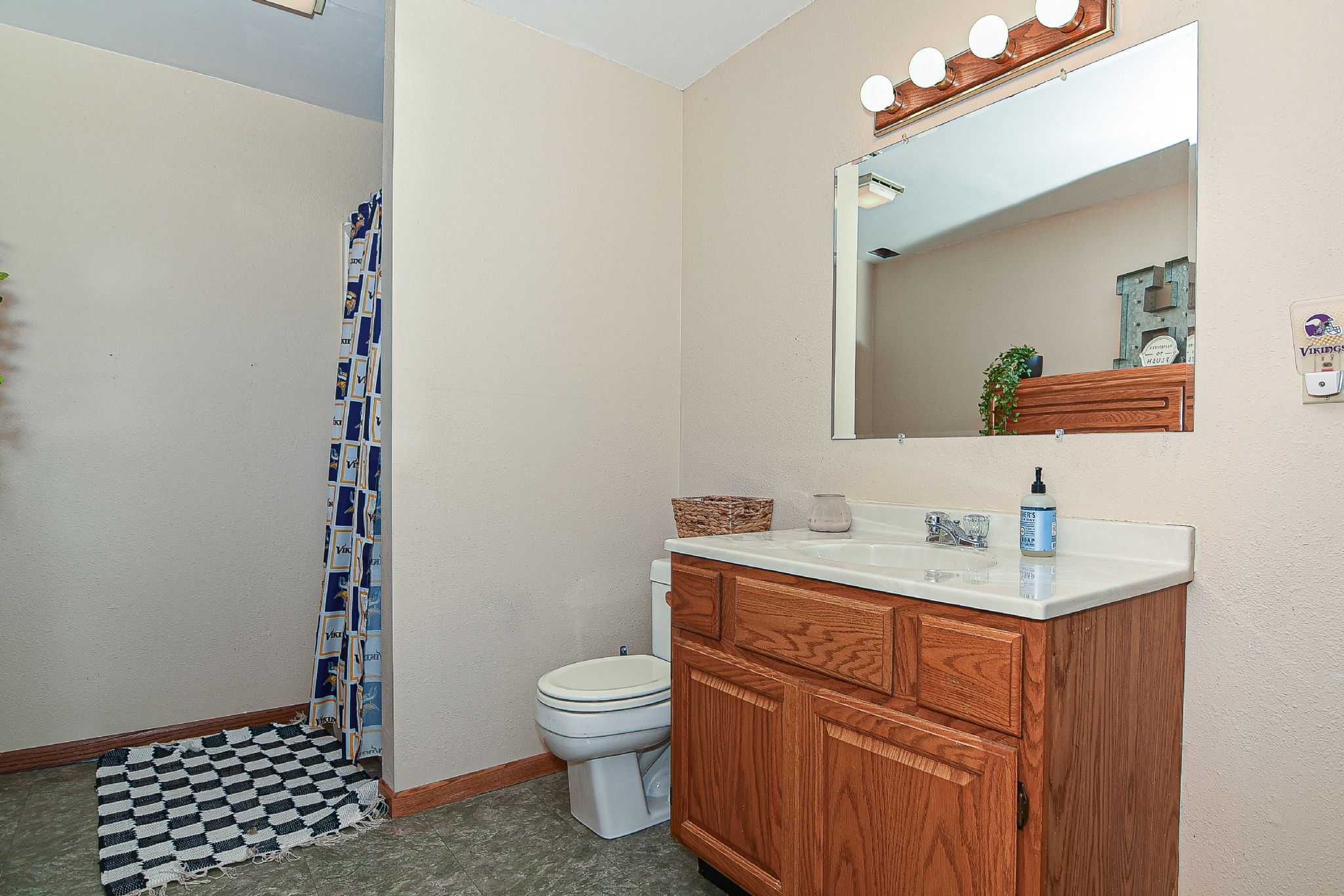11184 Woodview Drive, Dubuque, IA, Image 29