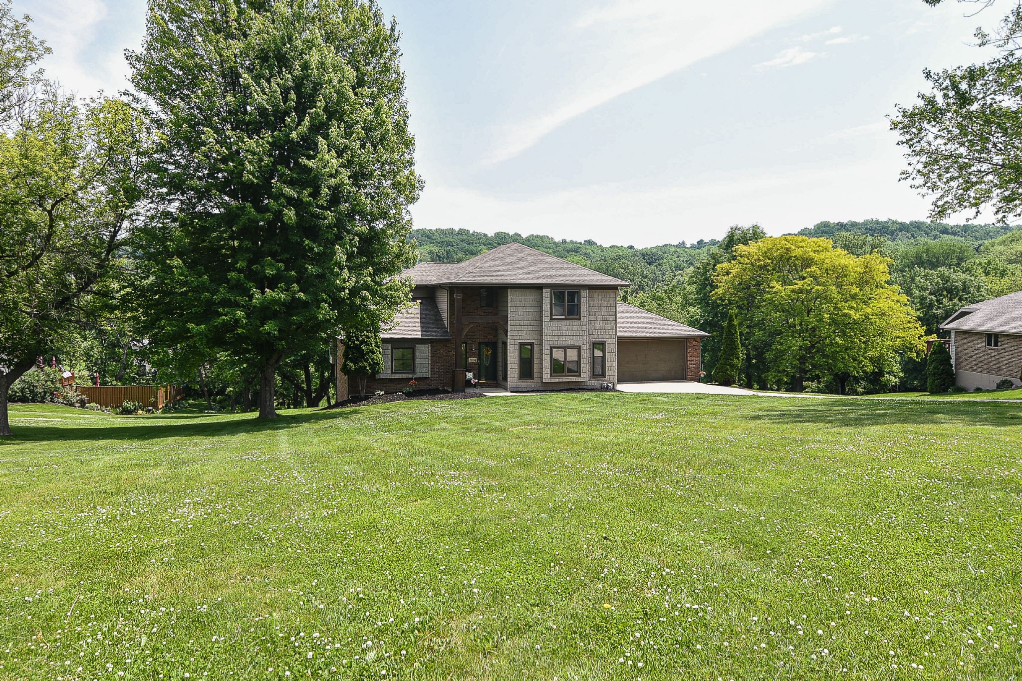 11184 Woodview Drive, Dubuque, IA, Image 42