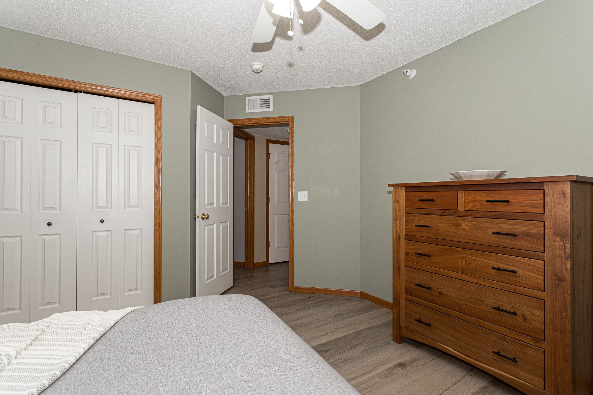 3209 South 16th Avenue, Eldridge, IA, Image 12