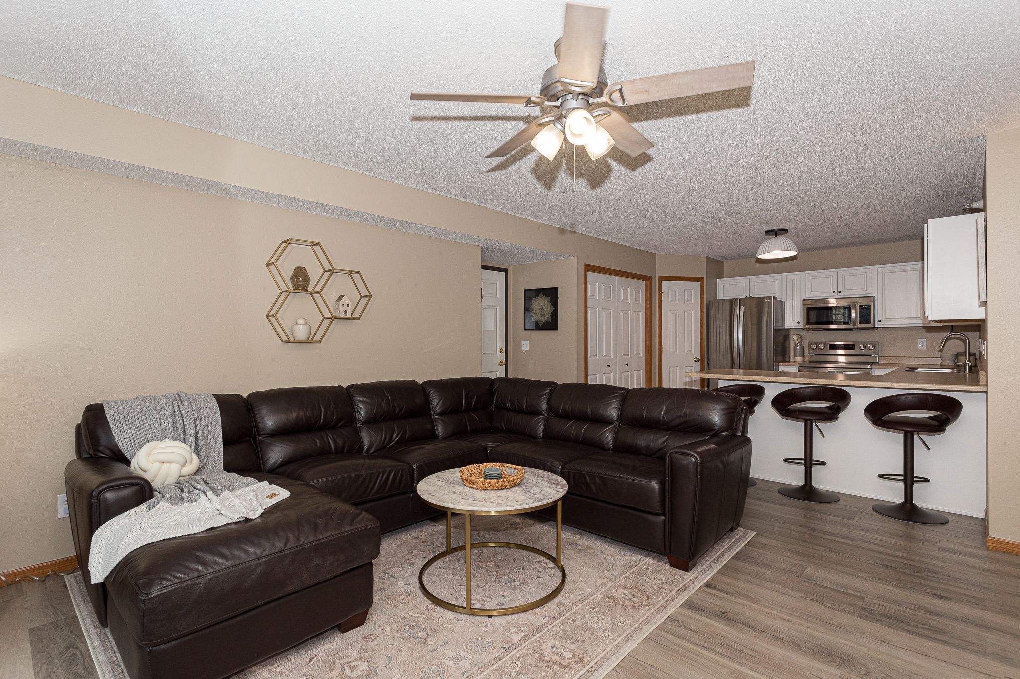 3209 South 16th Avenue, Eldridge, IA, Image 4