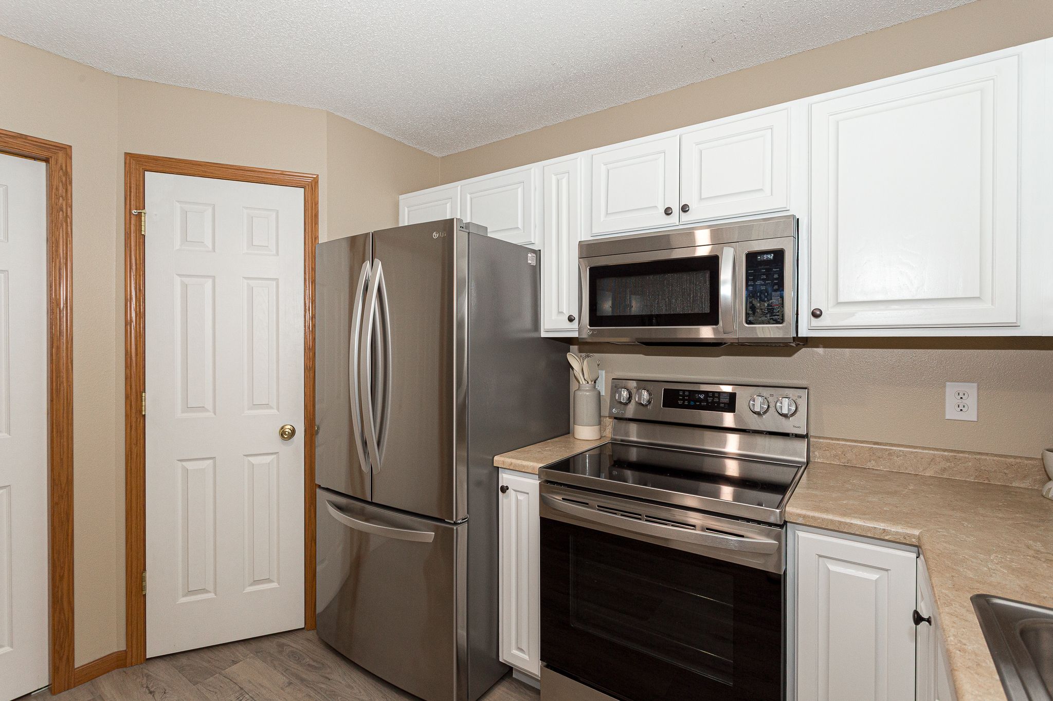 3209 South 16th Avenue, Eldridge, IA, Image 8