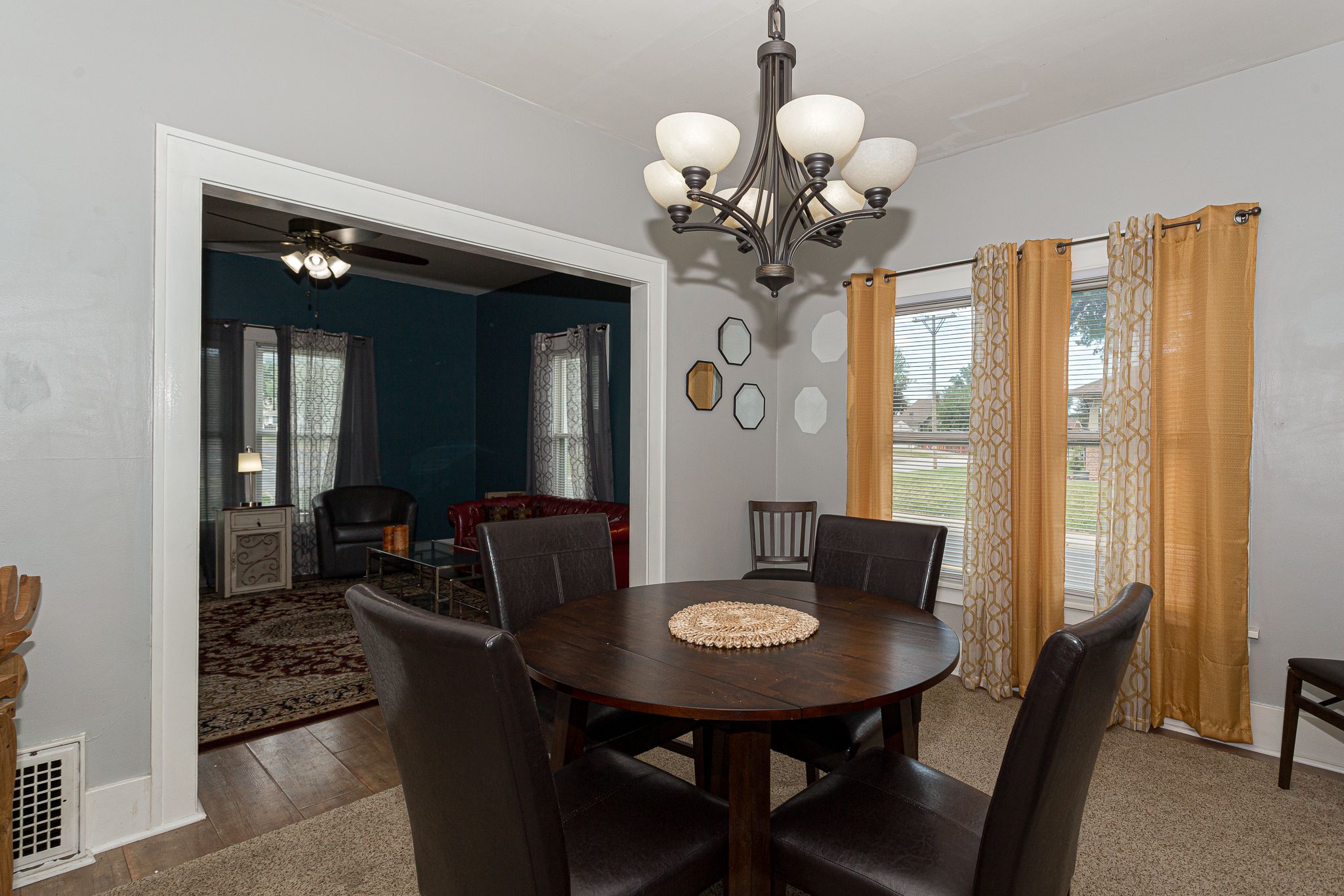 1658 W Lombard, Davenport, IA, Image 11