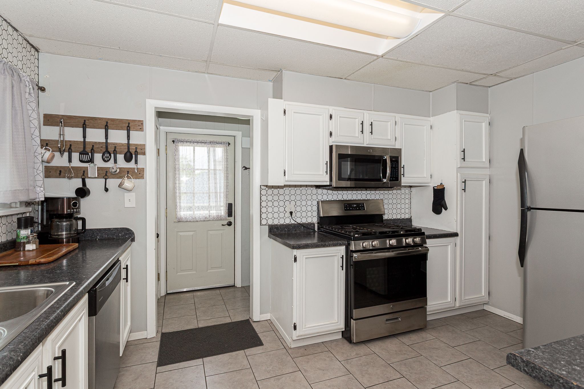 1658 W Lombard, Davenport, IA, Image 8