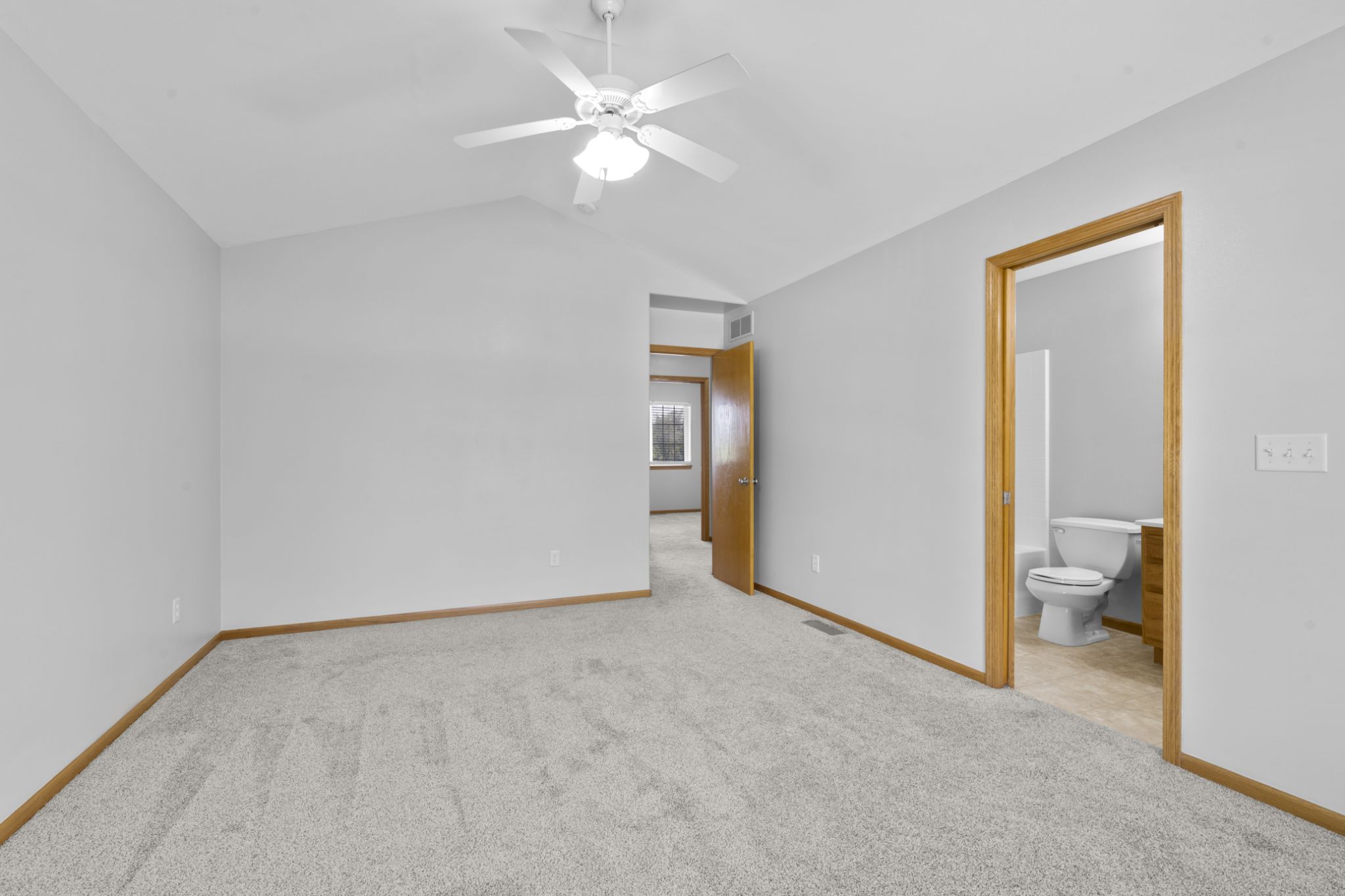 4381 E Court St, Iowa City, IA, Image 19