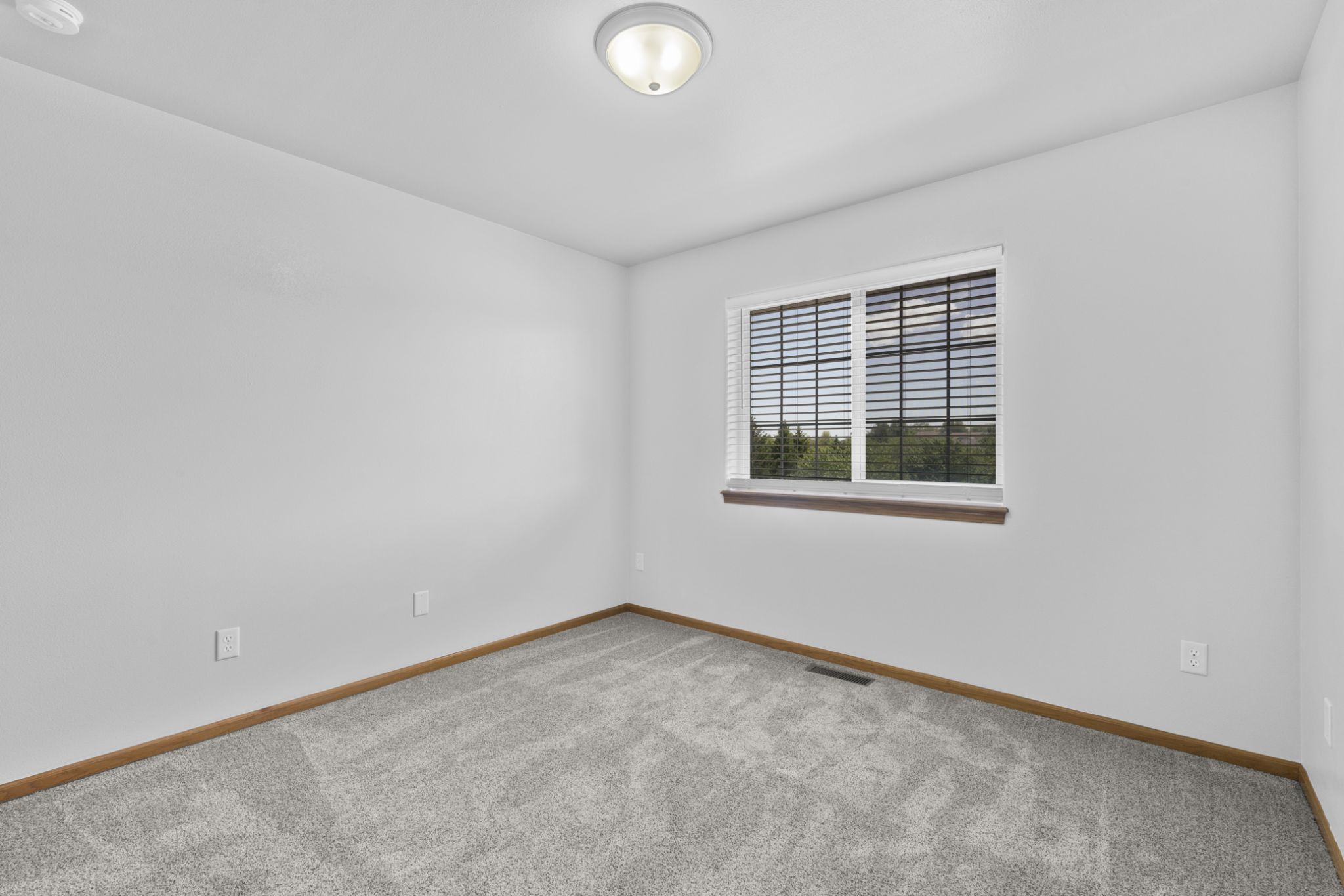 4381 E Court St, Iowa City, IA, Image 24