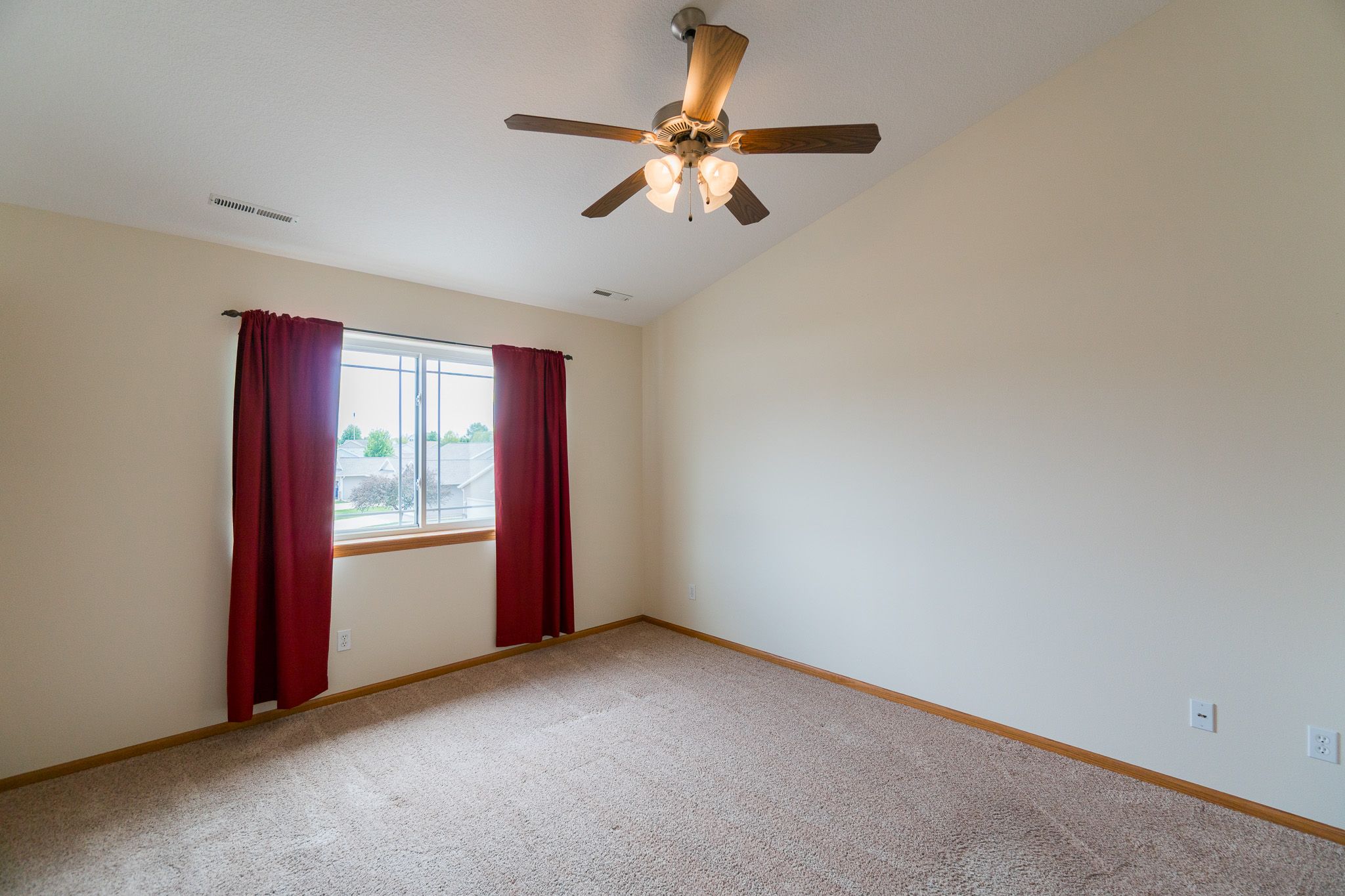 384 Kelso Dr, Fairfax, IA, Image 9