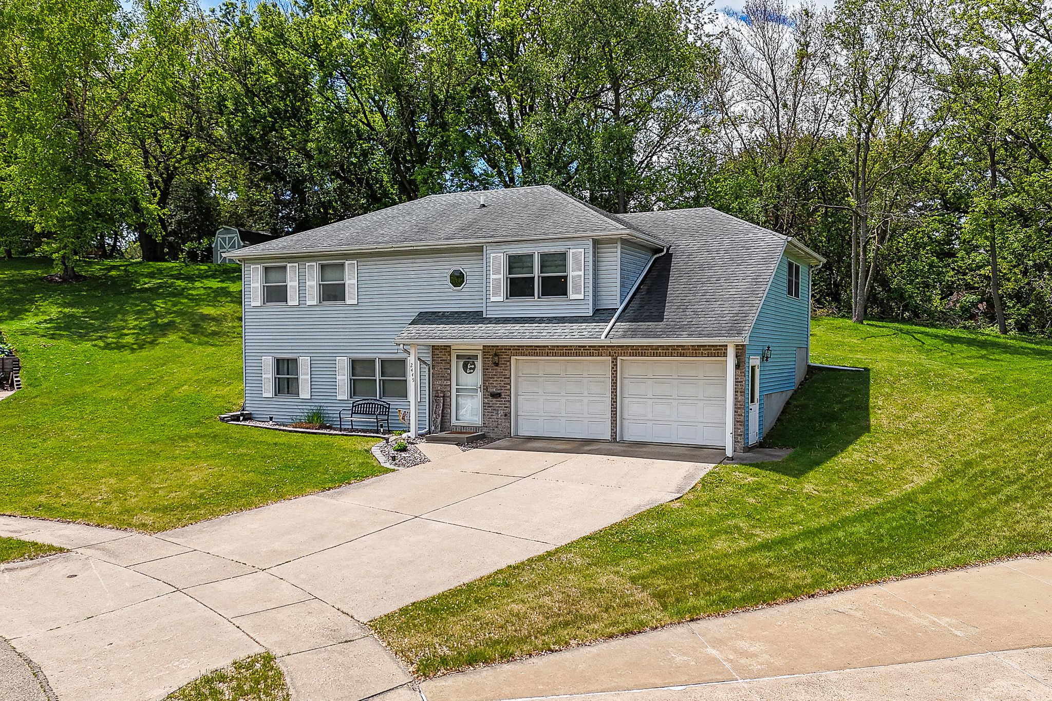 2445 Palomino Circle, Dubuque, IA, Image 2