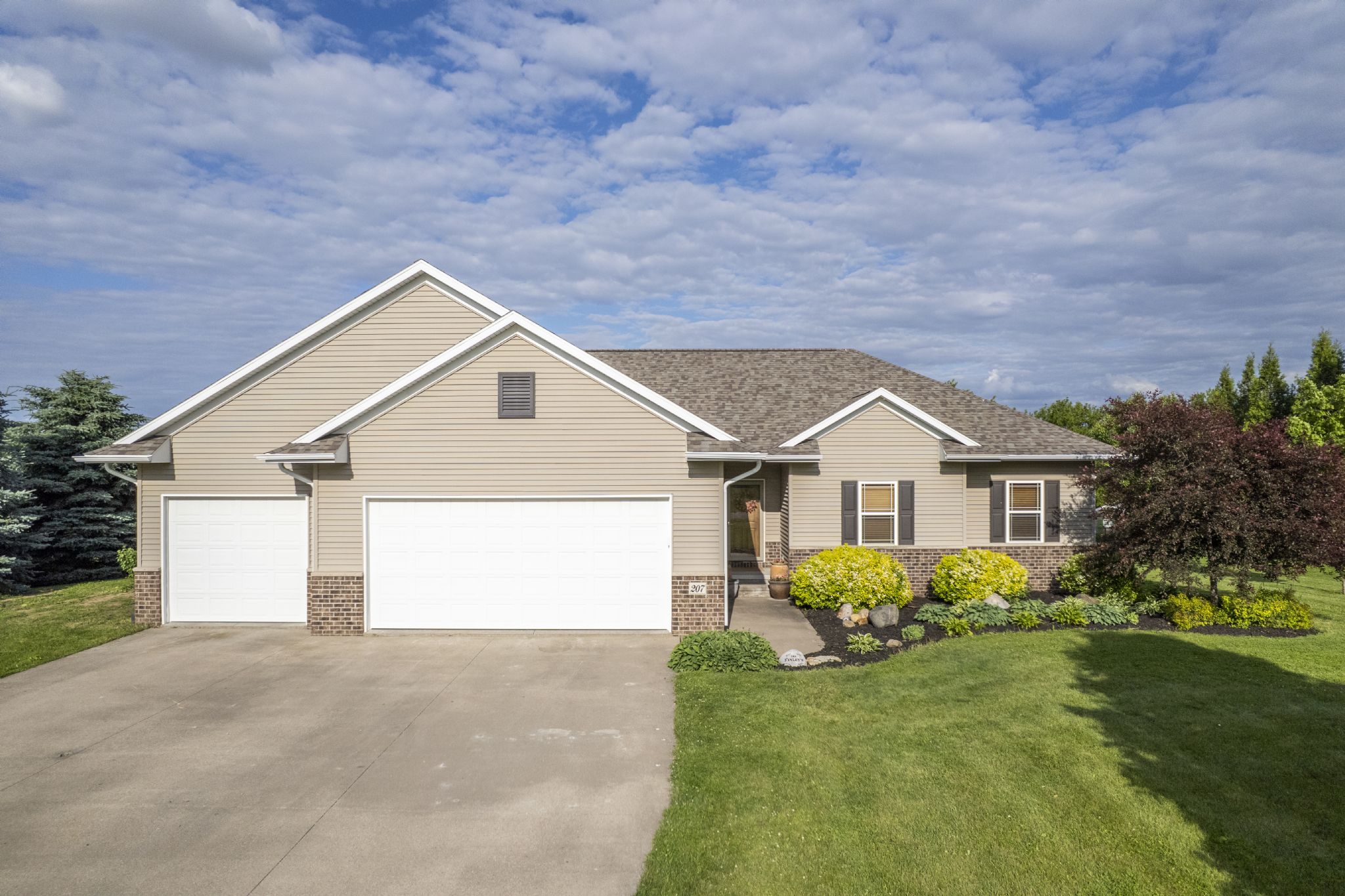 207 Pheasant Run, West Branch, IA, Image 4