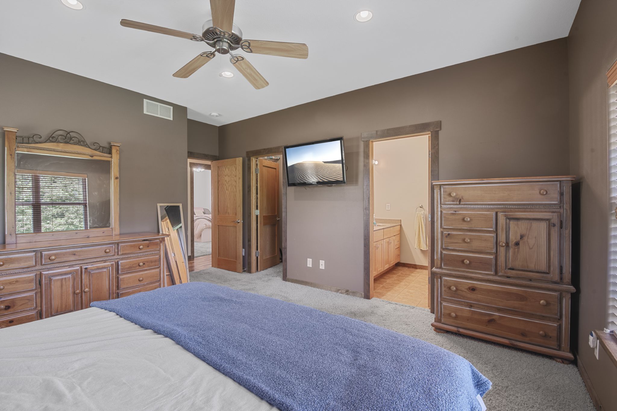 207 Pheasant Run, West Branch, IA, Image 29