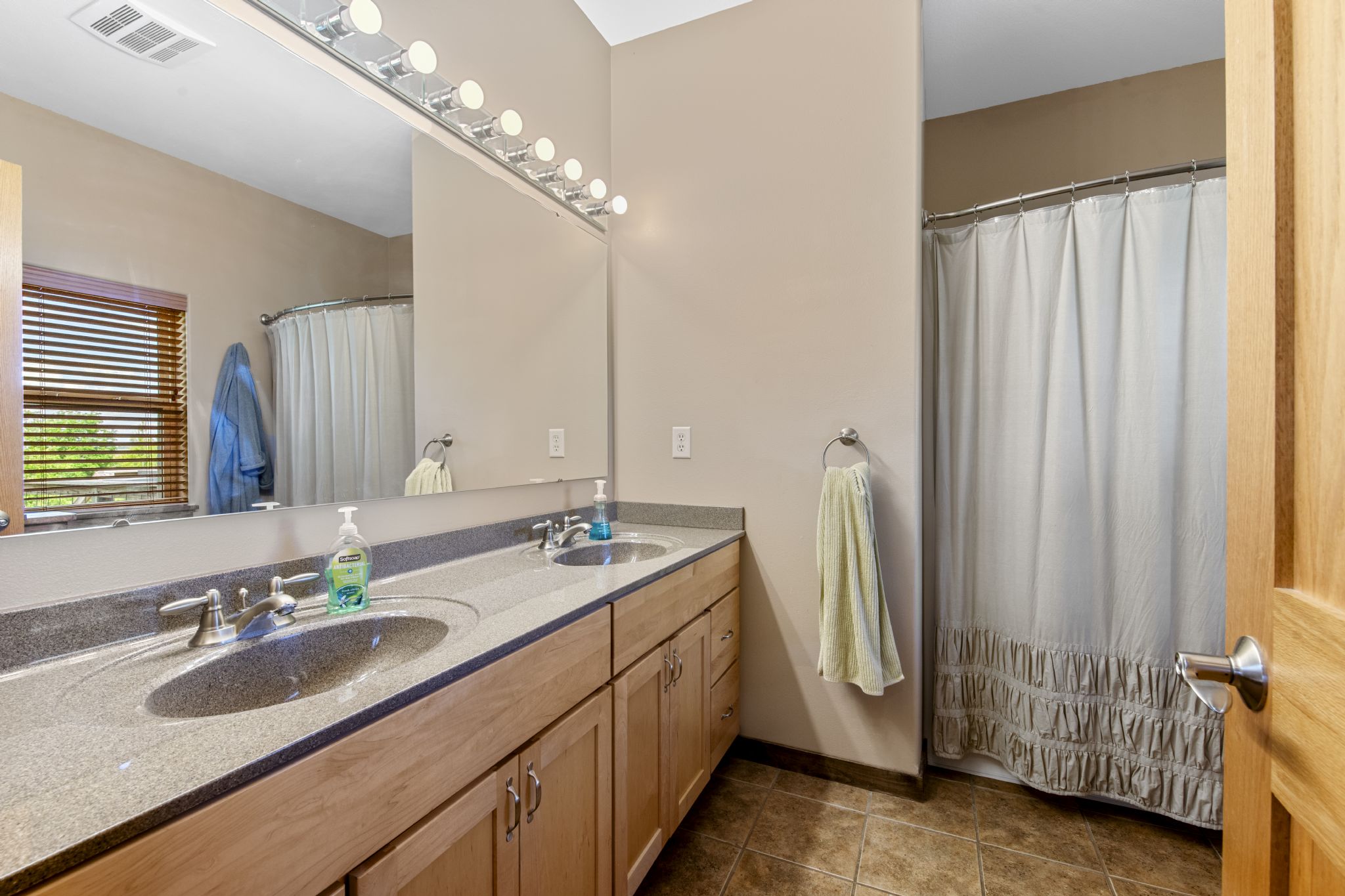 207 Pheasant Run, West Branch, IA, Image 30