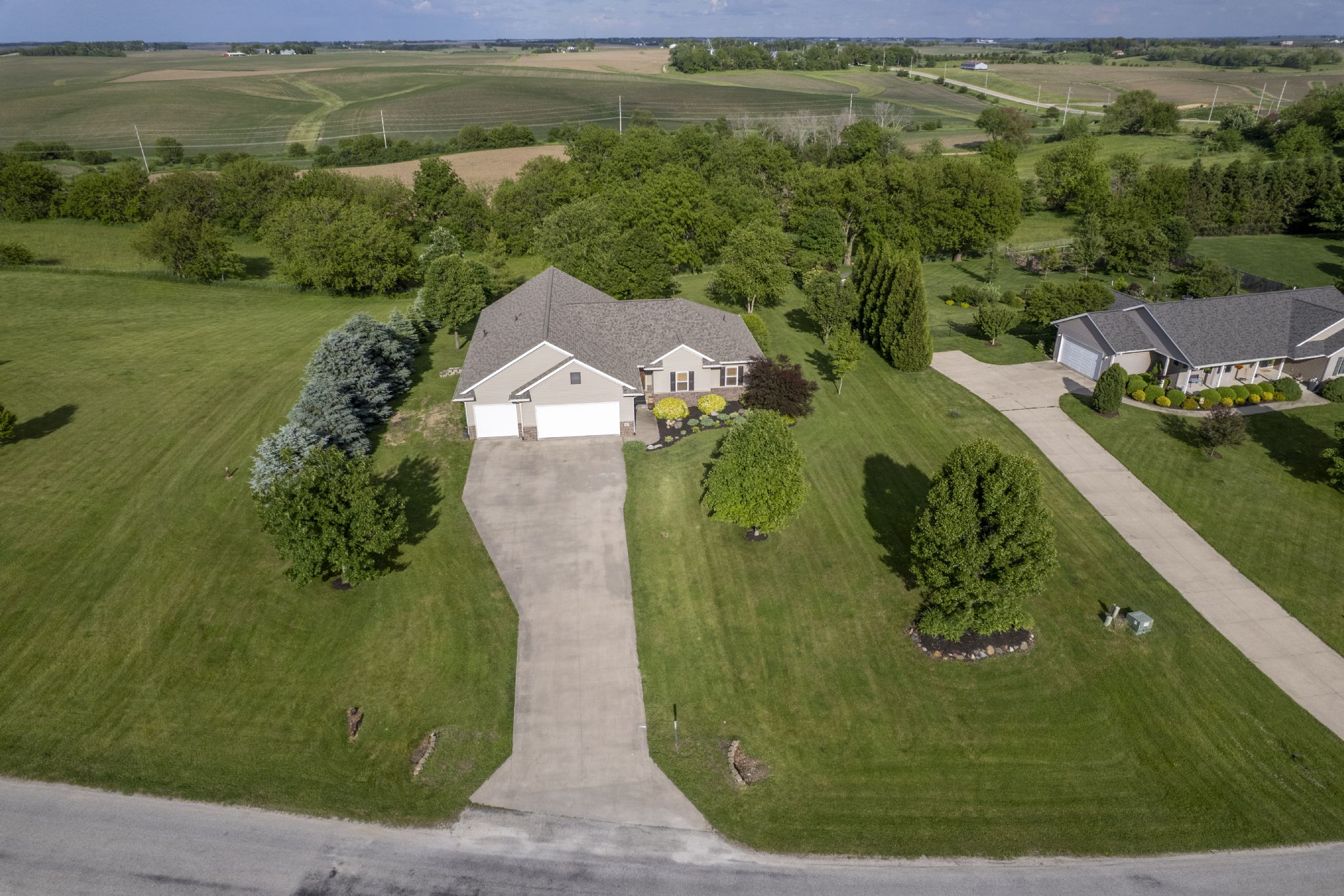 207 Pheasant Run, West Branch, IA, Image 2