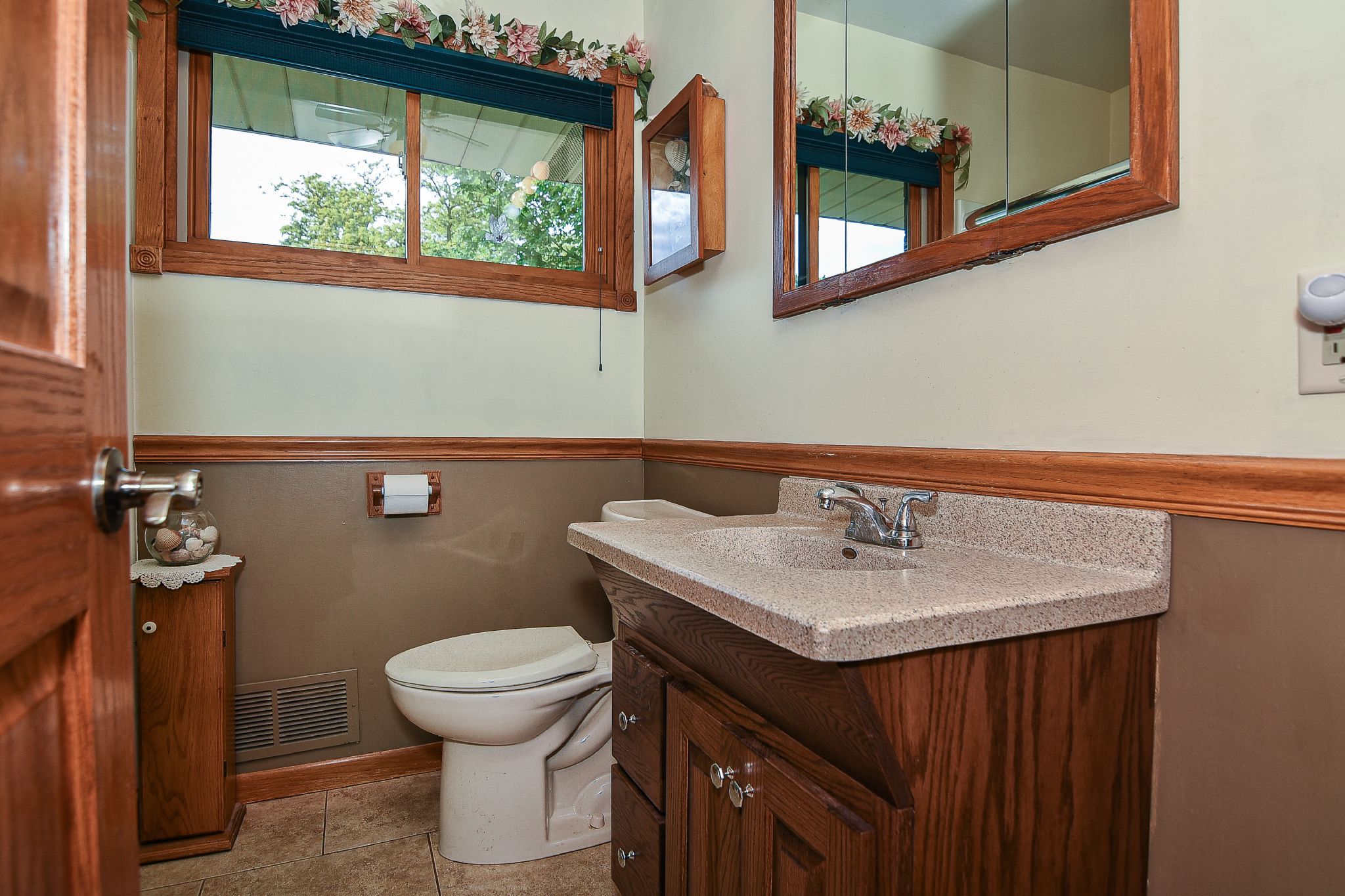 2068 Carter Rd, Dubuque, IA, Image 12