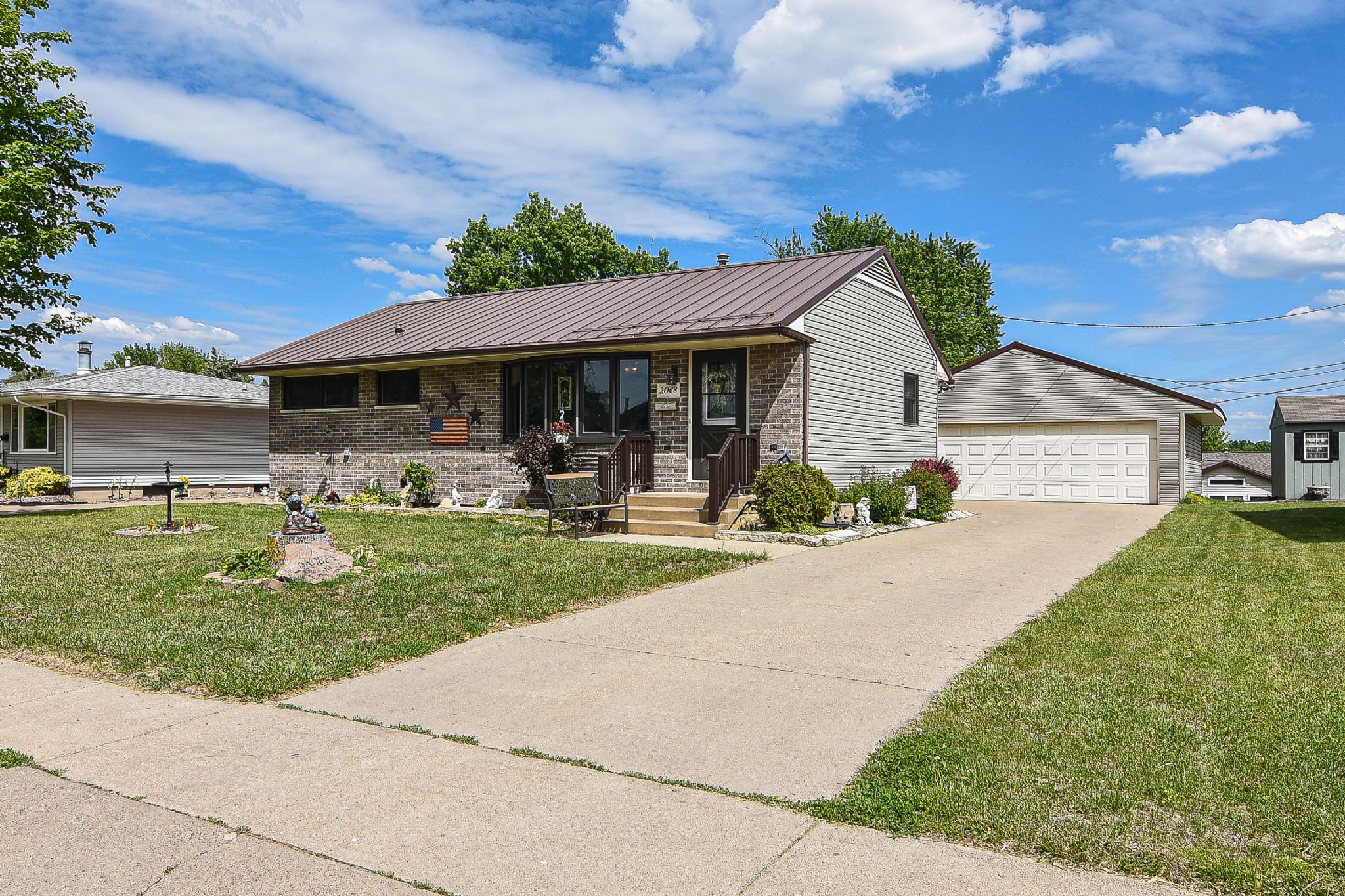 2068 Carter Rd, Dubuque, IA, Image 1