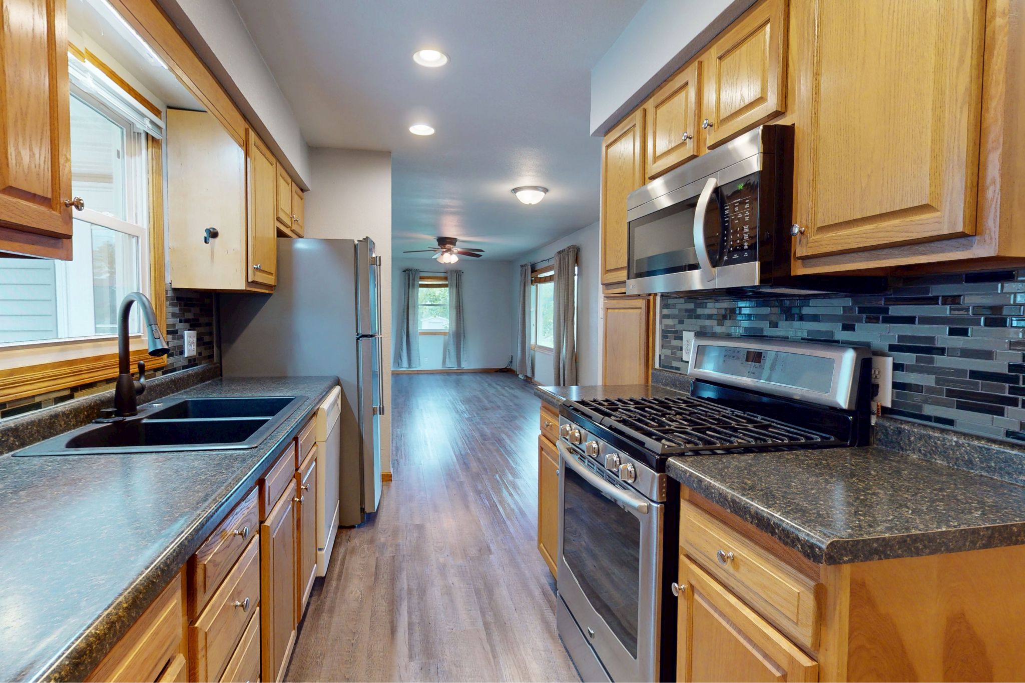 201 1st St, Delhi, IA, Image 10