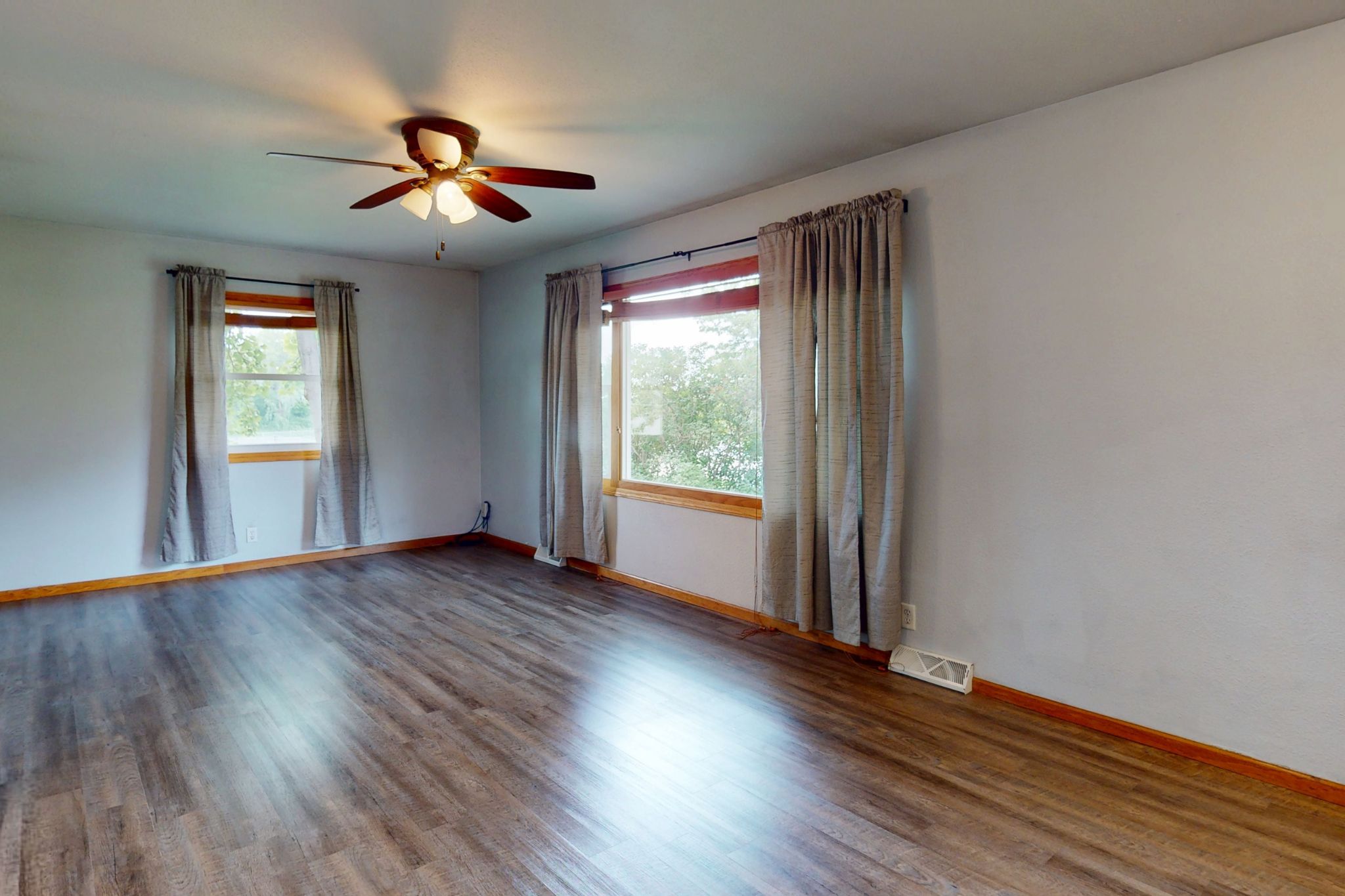 201 1st St, Delhi, IA, Image 4