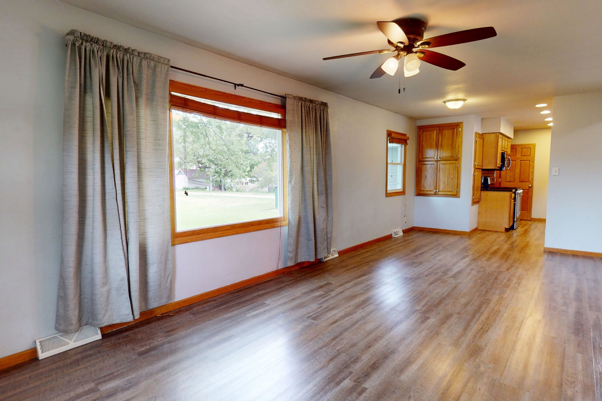 201 1st St, Delhi, IA, Image 5