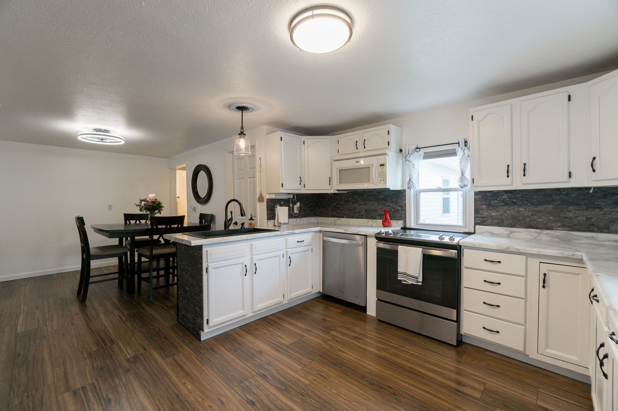 402 Moore St, Urbana, IA, Image 5