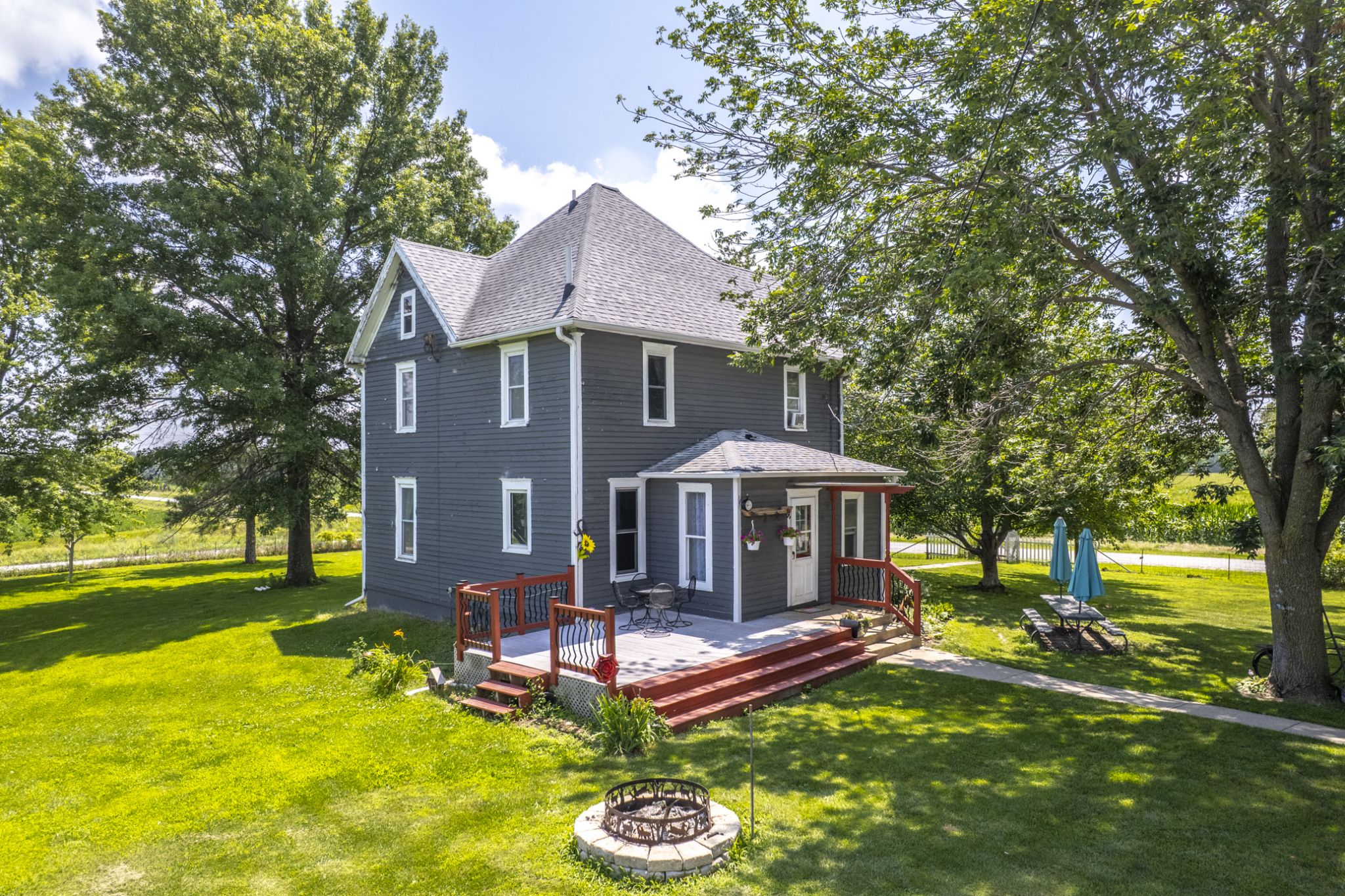 4586 560th St SE, Iowa City, IA, Image 2