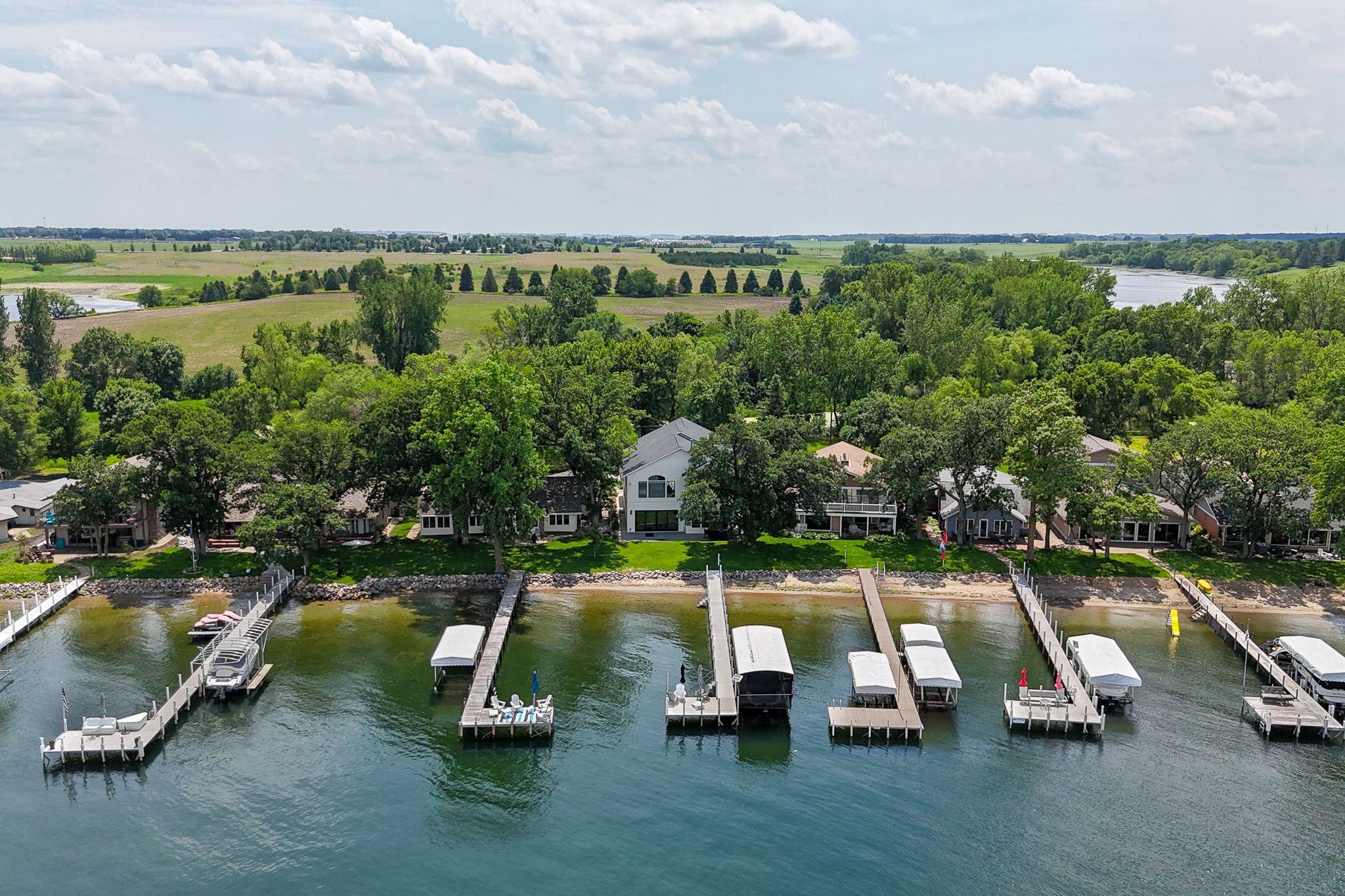 2914 Okoboji Blvd, Milford, IA, Image 48