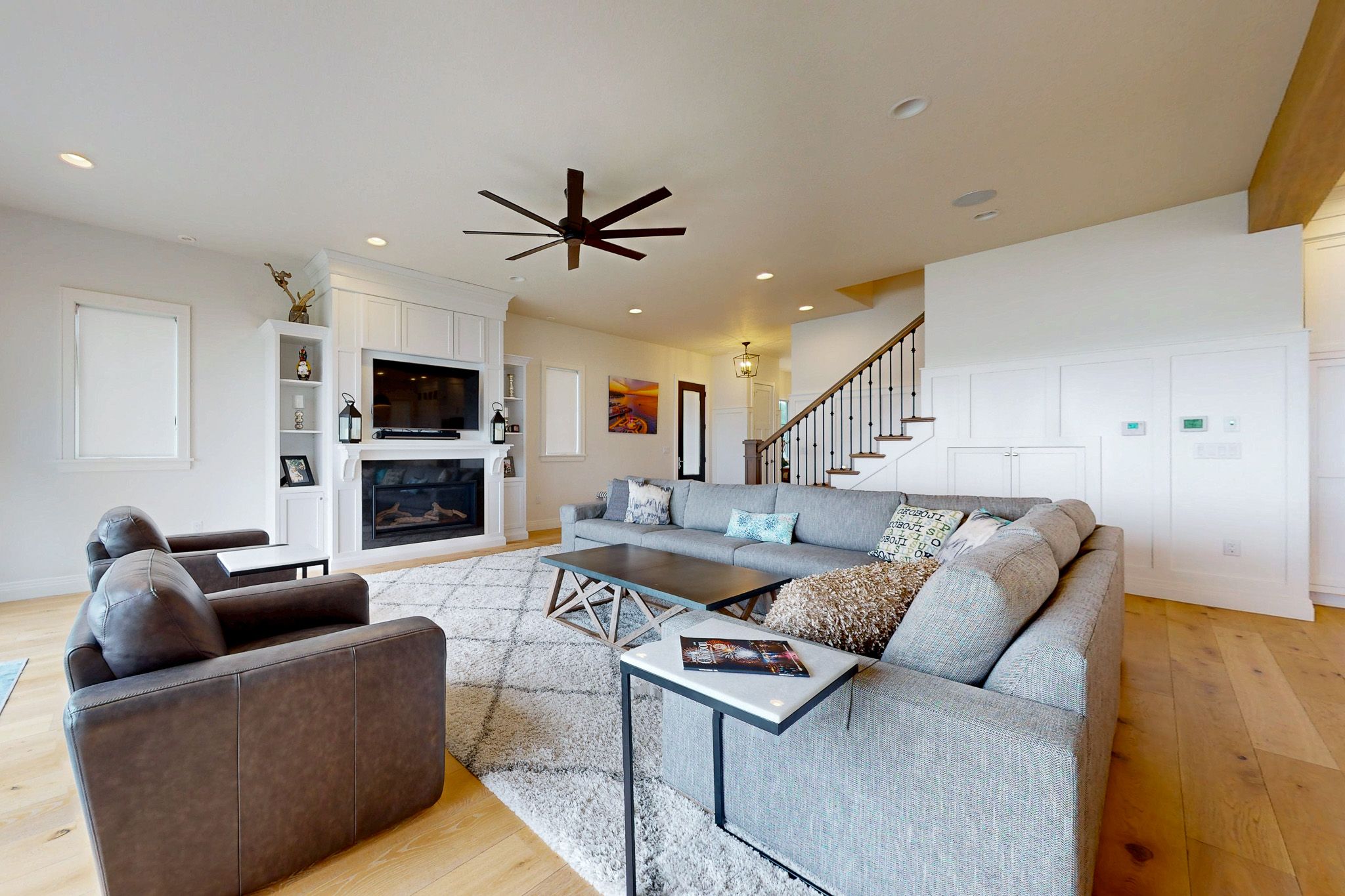 2914 Okoboji Blvd, Milford, IA, Image 3