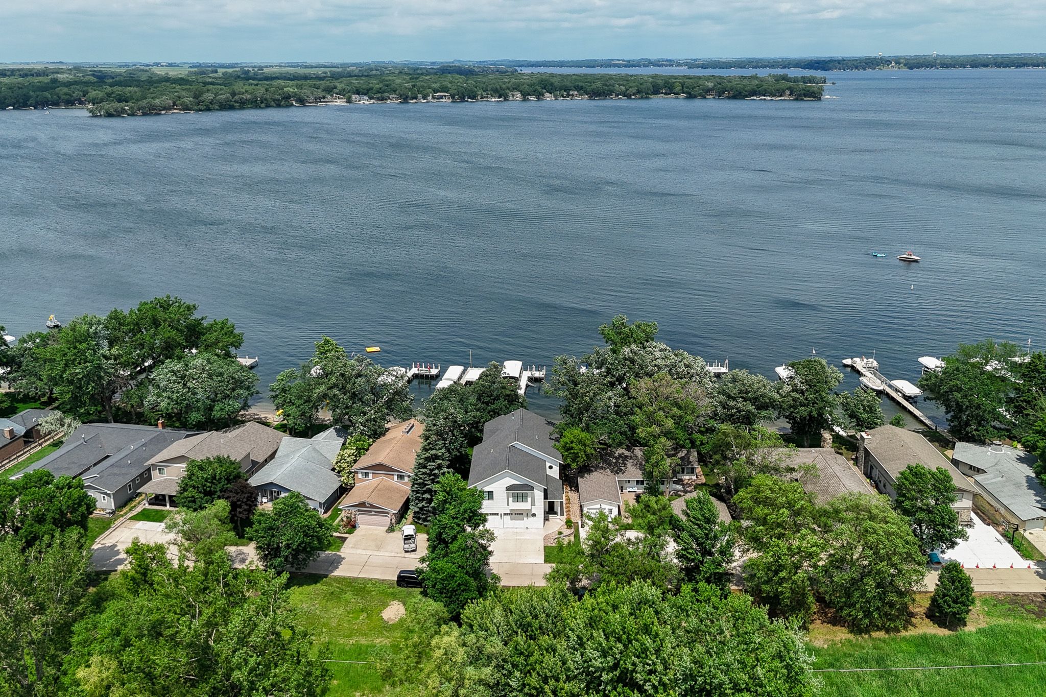 2914 Okoboji Blvd, Milford, IA, Image 55