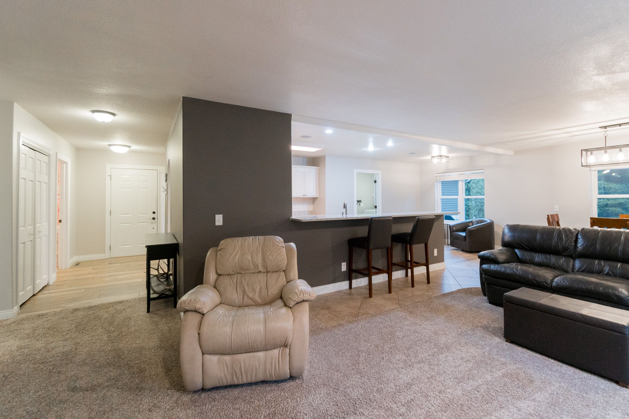 1206 Winchester Circle NE, Swisher, IA, Image 3