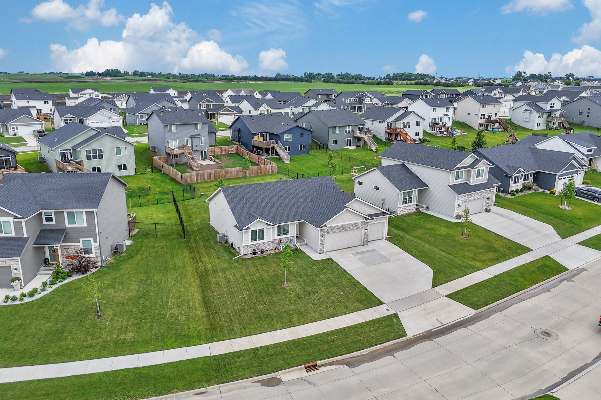 408 NE 55th St, Ankeny, IA, Image 2