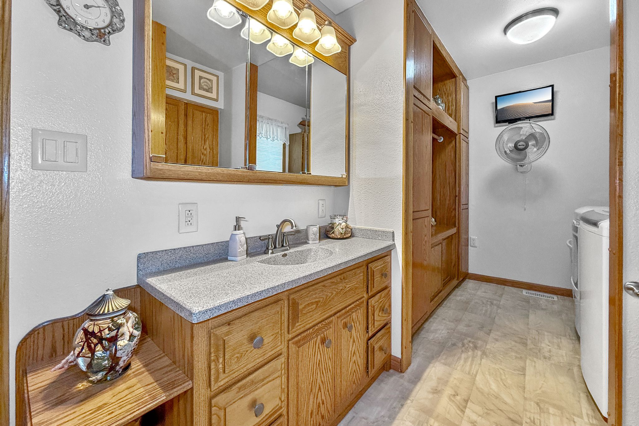 826 N Illinois St, Lake City, IA, Image 14