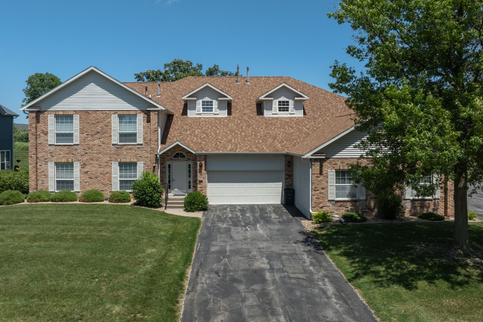 2830 Towne House Dr NE, Cedar Rapids, IA, Image 1