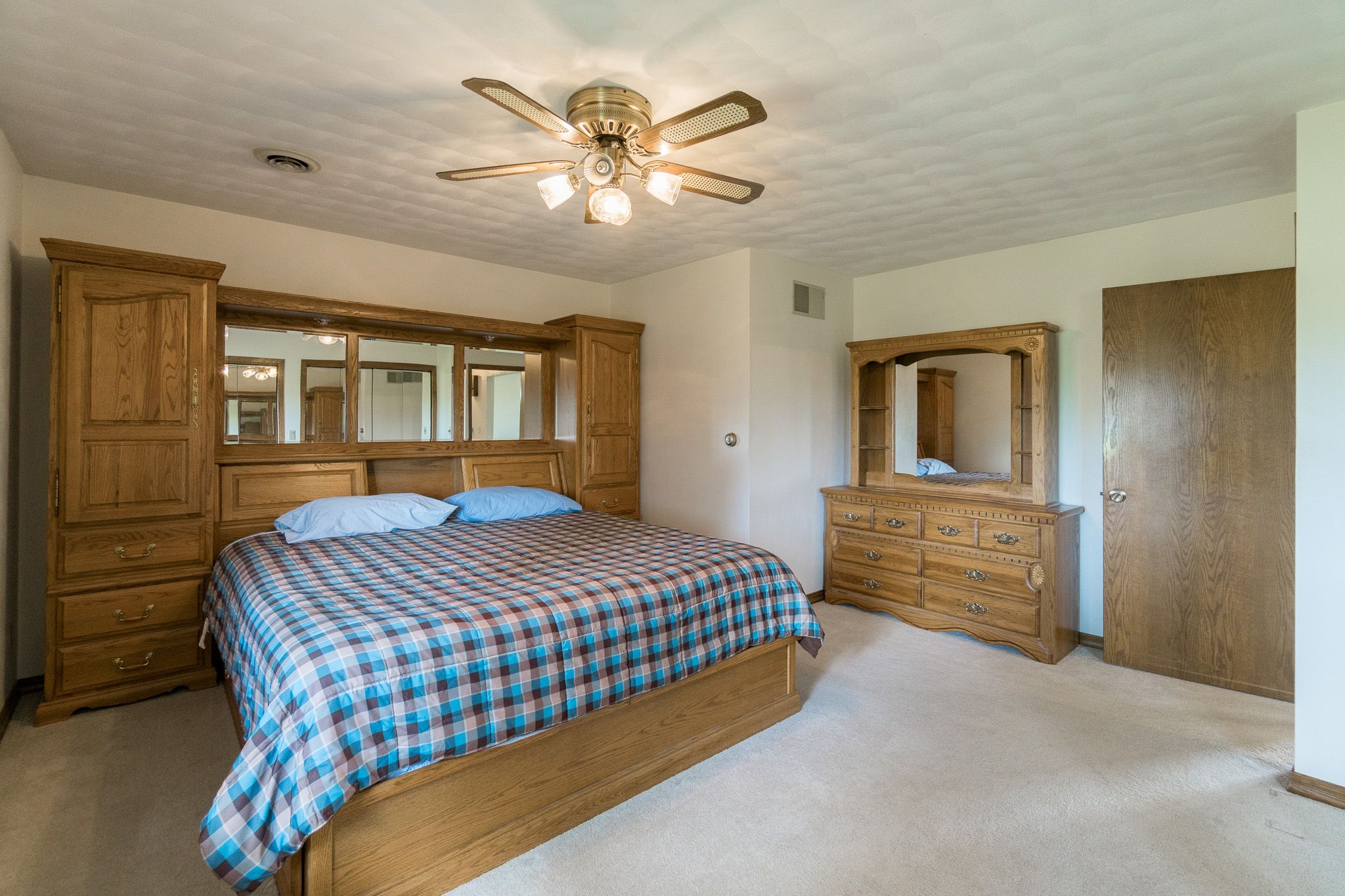 5589 22nd Avenue Trl, Vinton, IA, Image 14