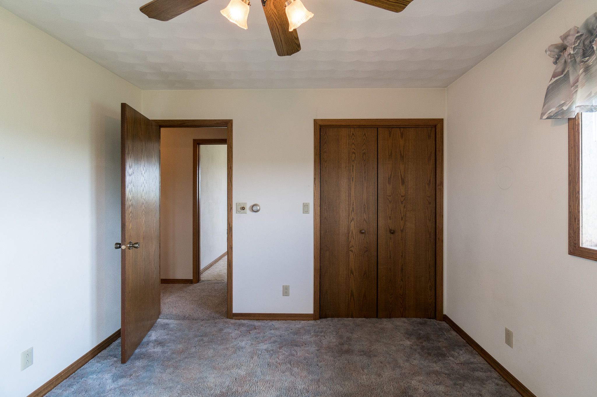 5589 22nd Avenue Trl, Vinton, IA, Image 16
