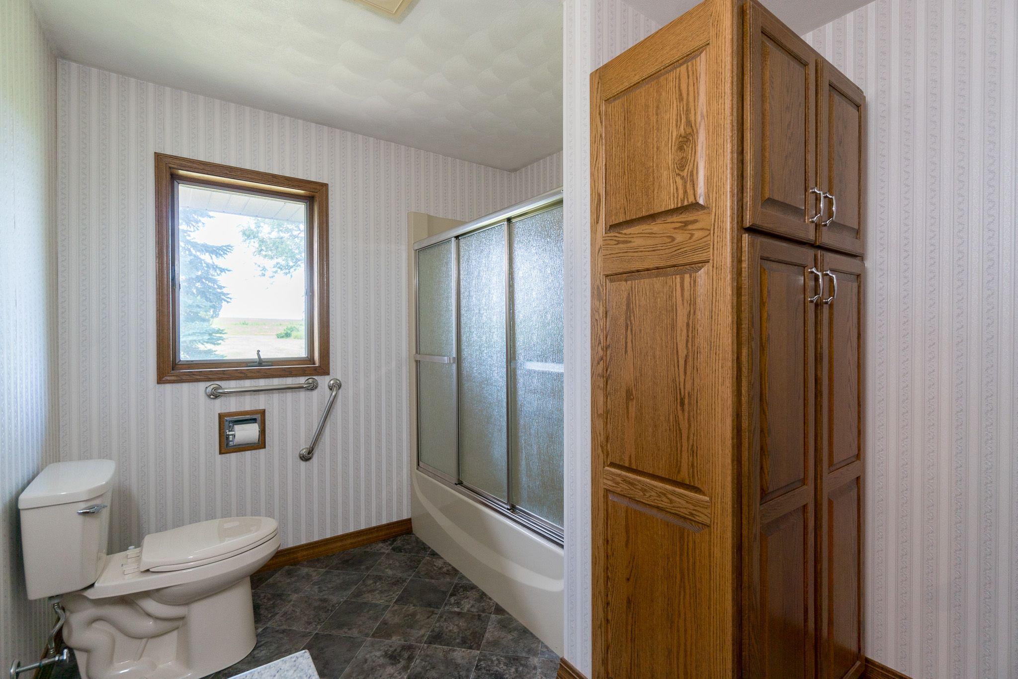 5589 22nd Avenue Trl, Vinton, IA, Image 20