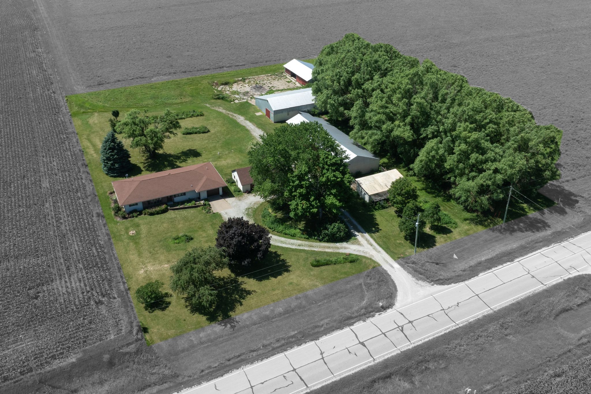 5589 22nd Avenue Trl, Vinton, IA, Image 1