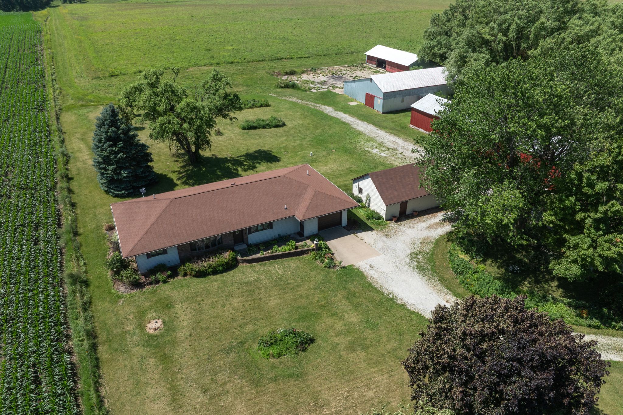 5589 22nd Avenue Trl, Vinton, IA, Image 49