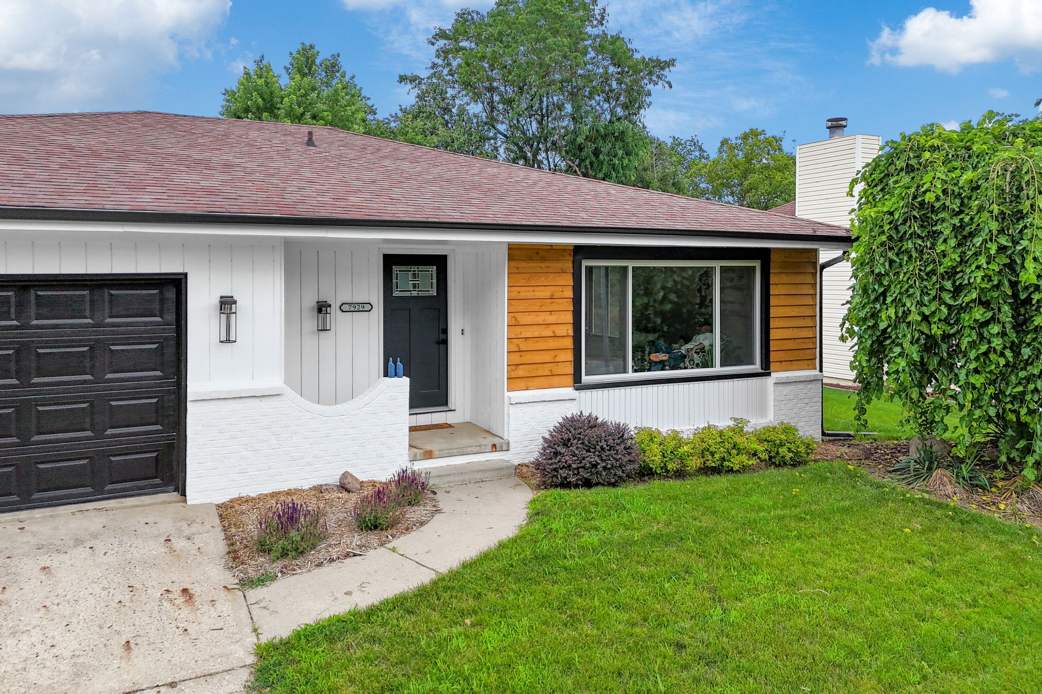 7929 Townsend Ave, Urbandale, IA, Image 1