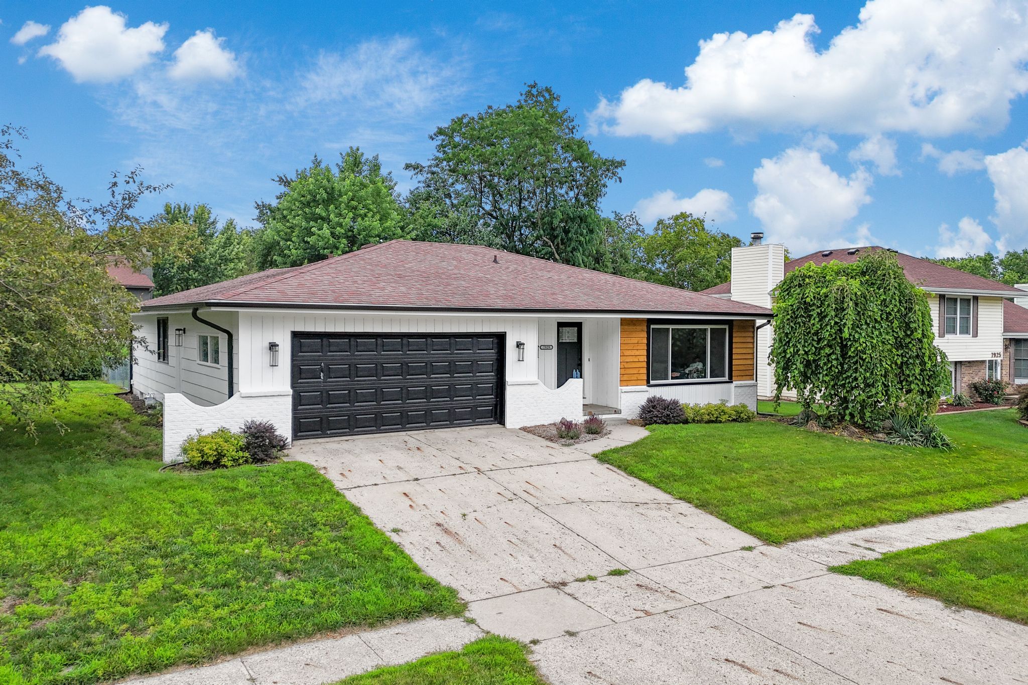 7929 Townsend Ave, Urbandale, IA, Image 2