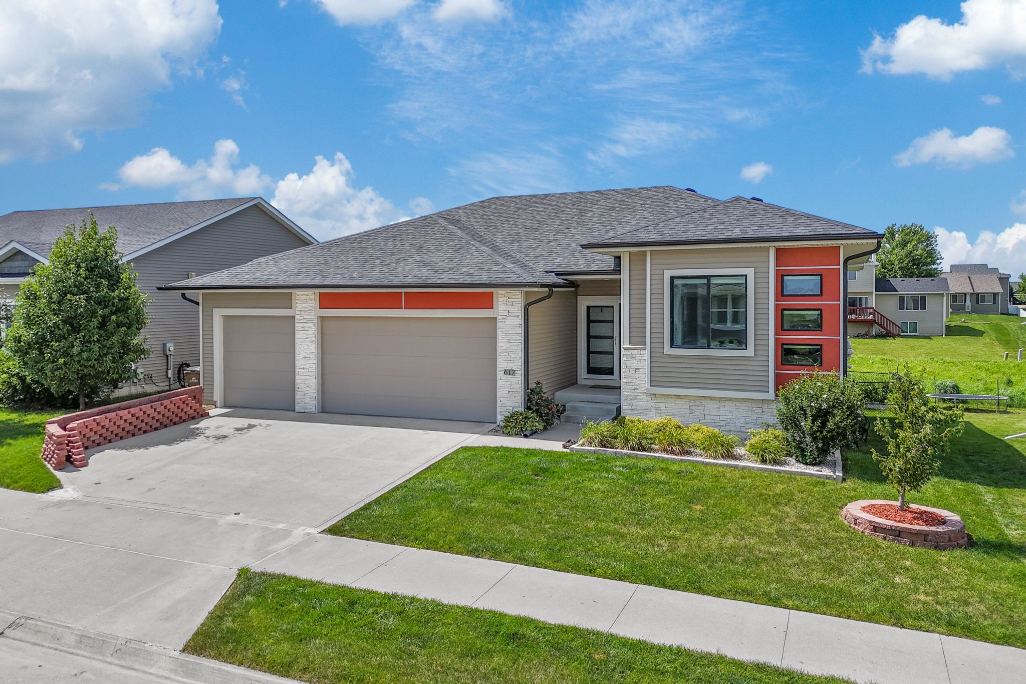 617 SE 14th Street, Grimes, IA, Image 2